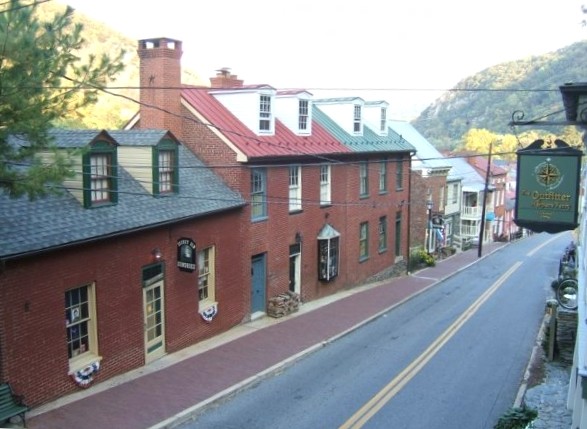 Historic home Downtown HarpersFerry