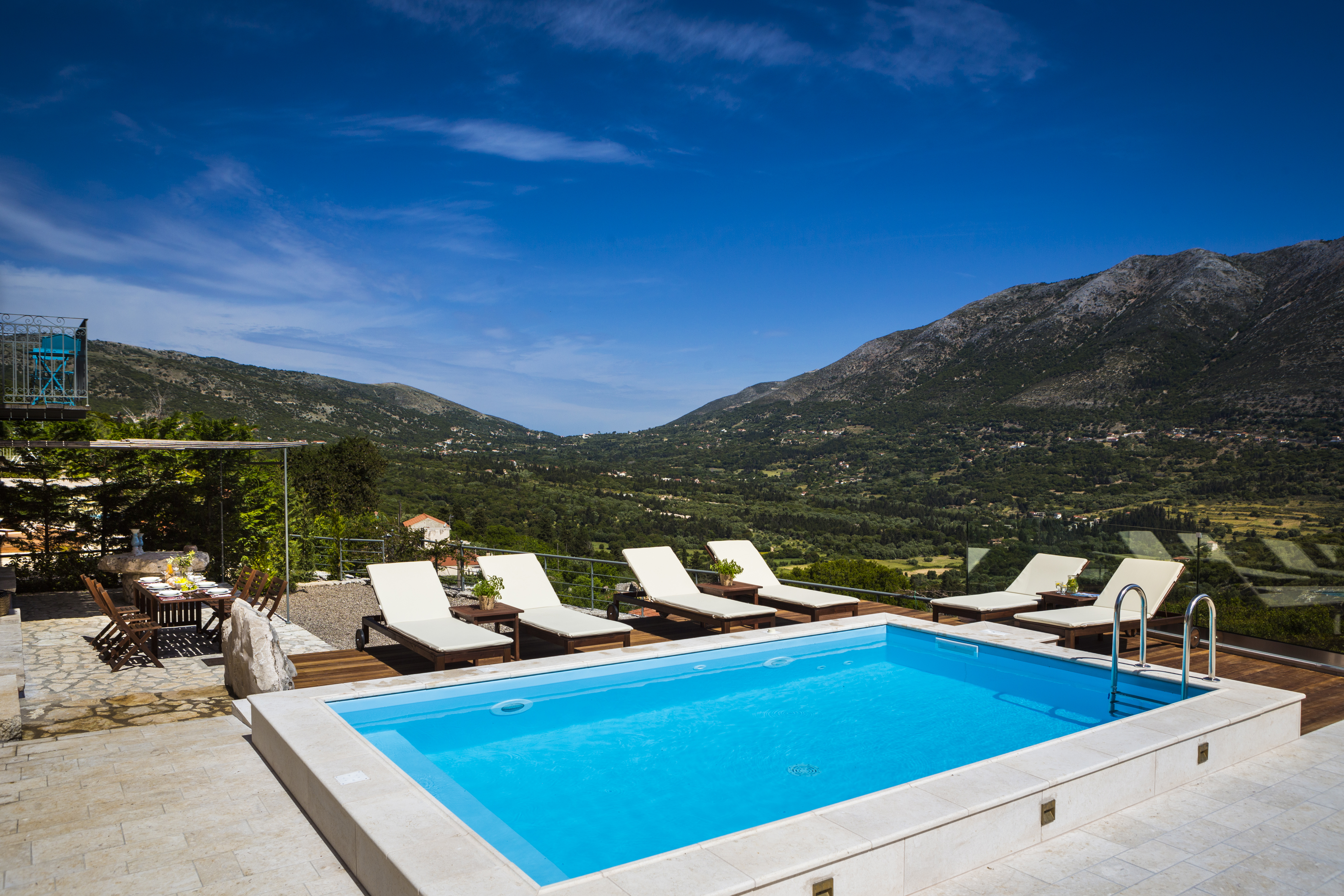 Iconic Villas - Villa Rosa with private pool