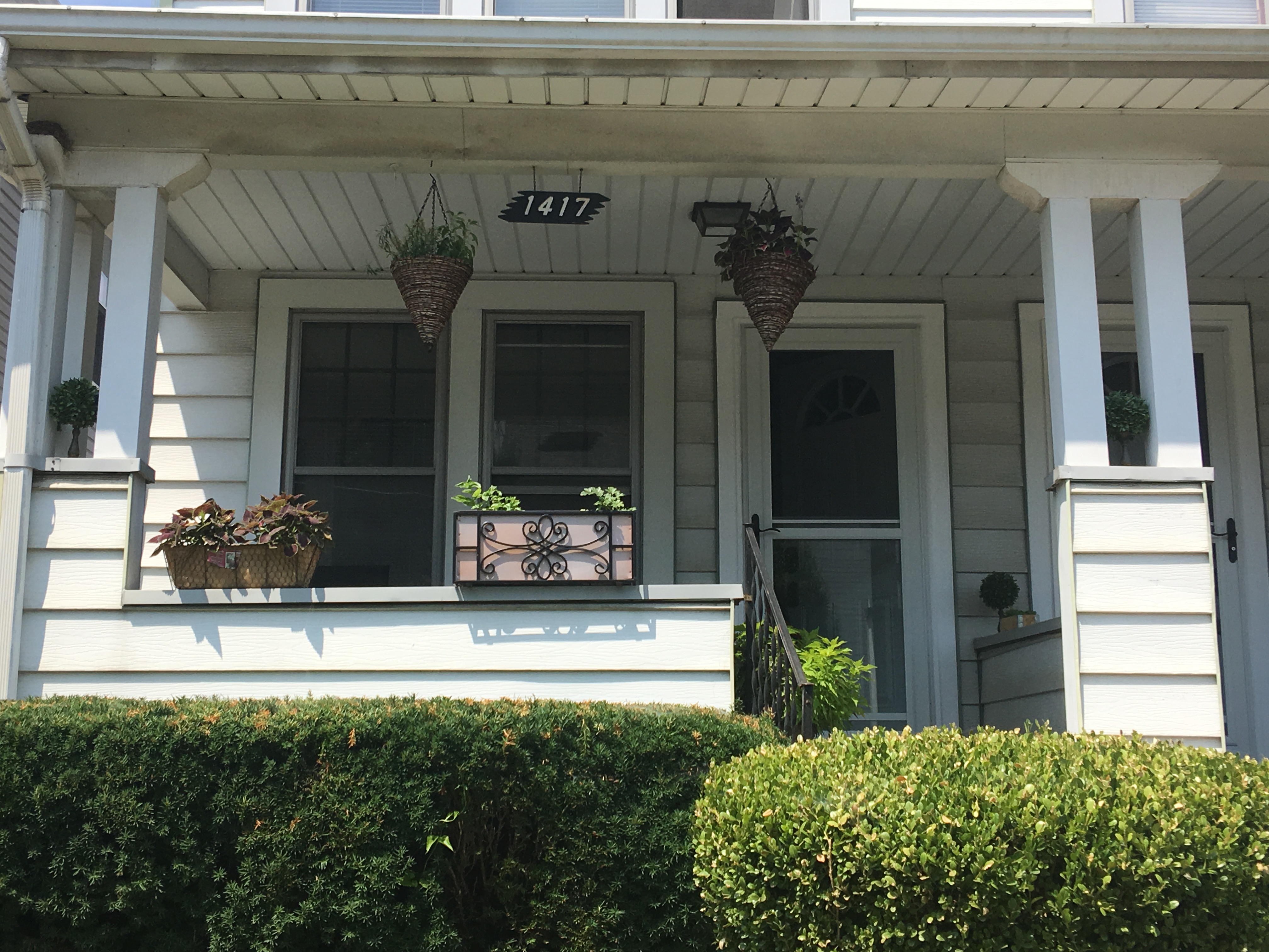 Quaint gem 2 bed heart of a vibrant hip community in Near South, Columbus