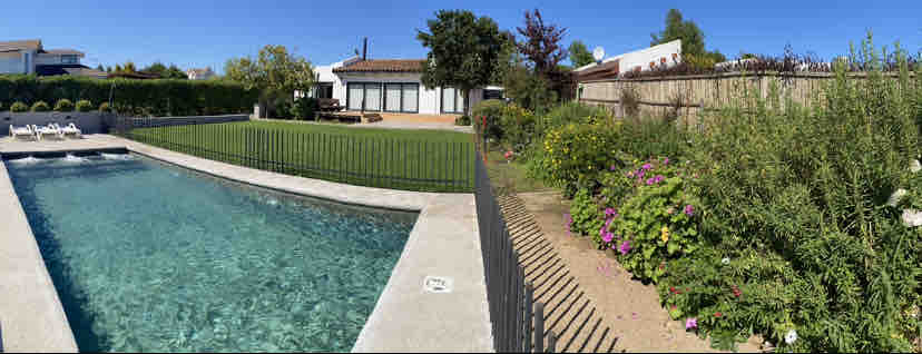 Linda House in family condominium 3’ from the beach