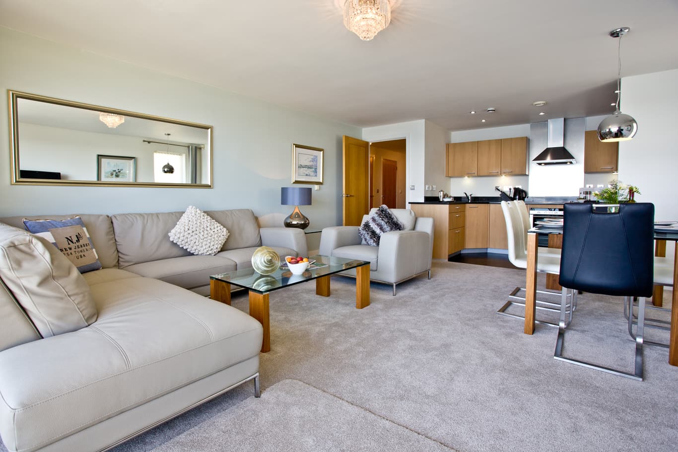 Harbour View Luxury Apartment & Sea Views Flats for Rent in Torquay
