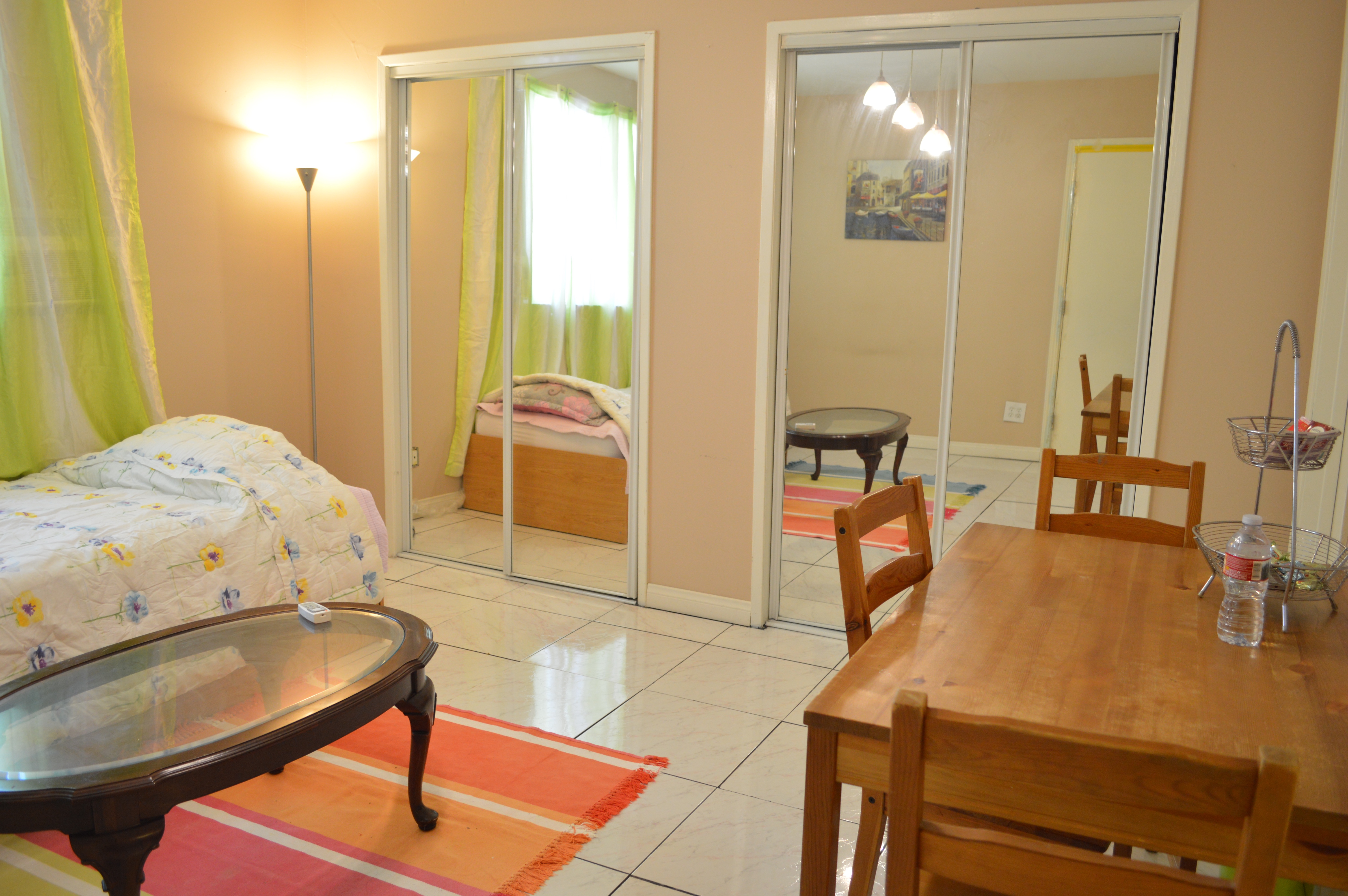 STUDIO--Private entry, spacious, adorable
