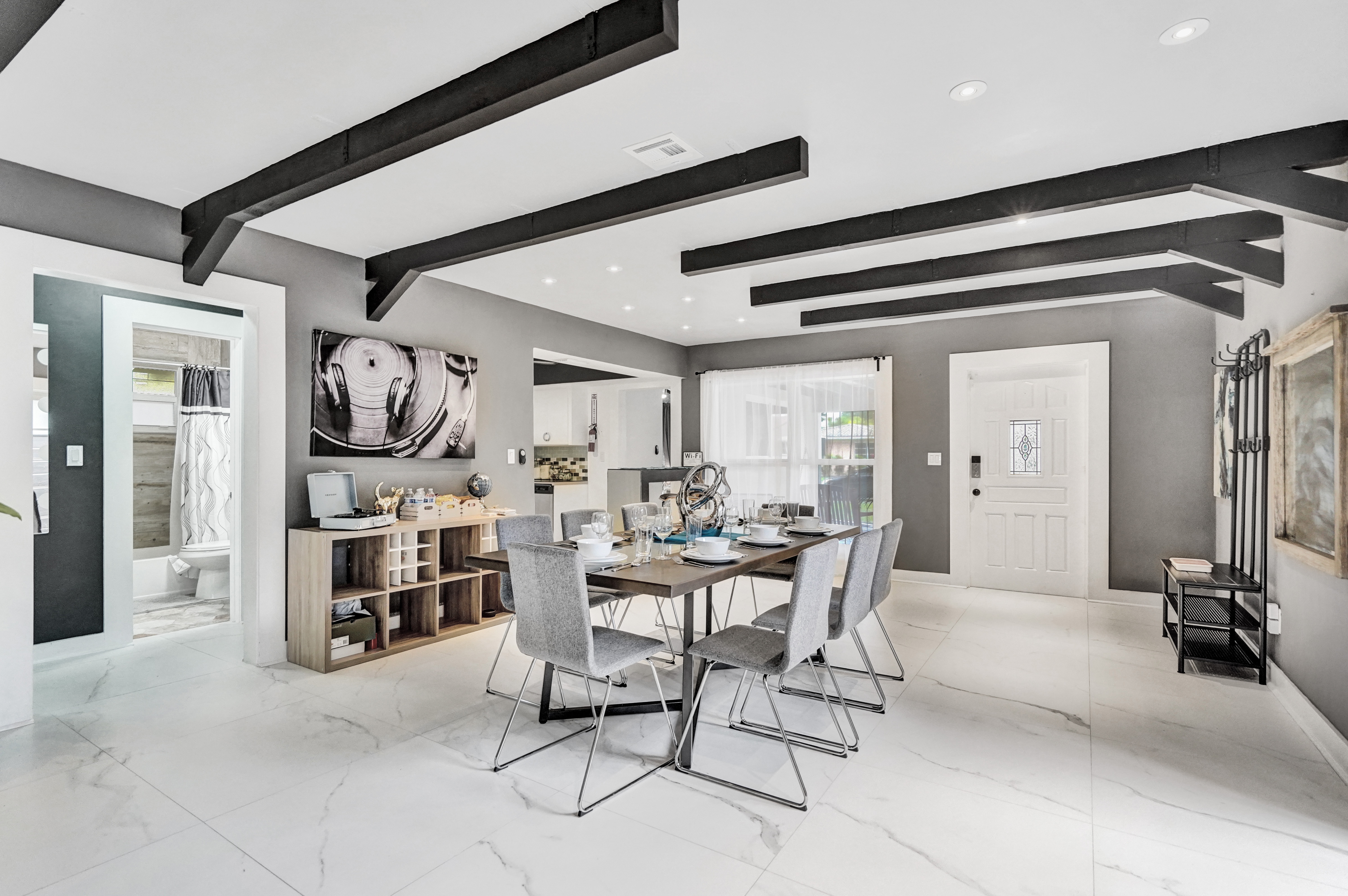 Trendy 4 Bedroom House Minutes From The Beach Houses For Rent In Hollywood Florida United States