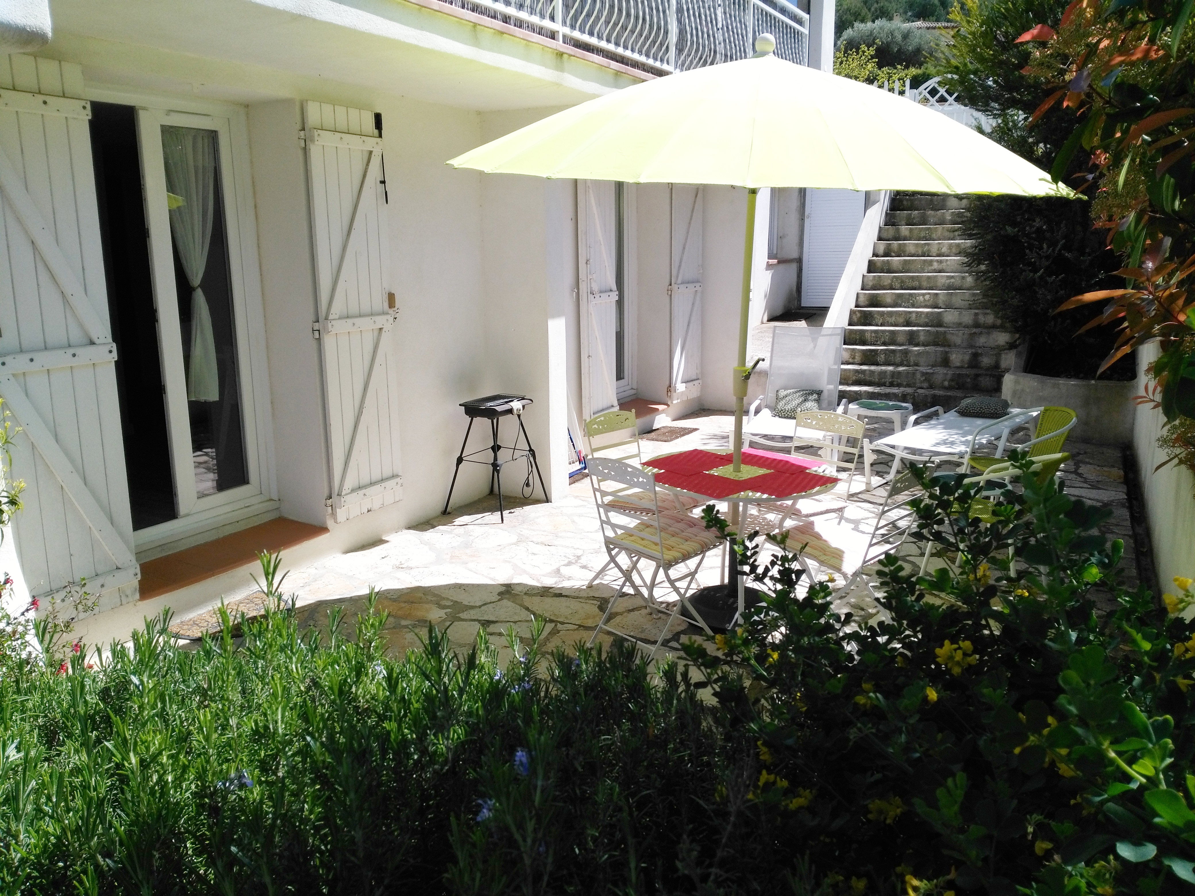 Villa ground floor + Ceyreste terrace,near La Ciotat
