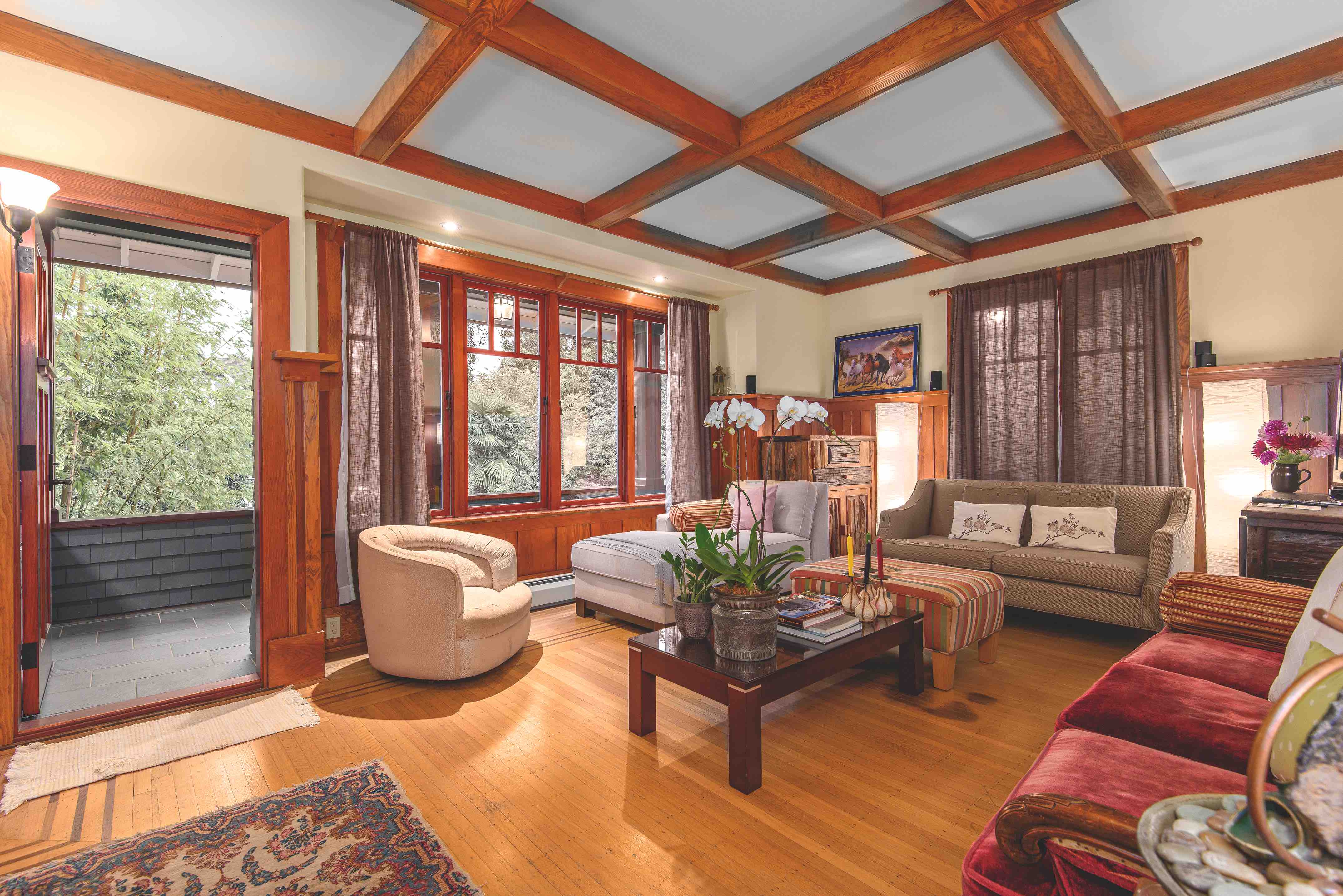 Beautiful, bright & sunny 3BR in Posh Kitsilano