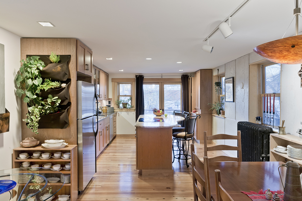 Room in Gorgeous Home betw M.I.T. & Harvard in The Port, Cambridge