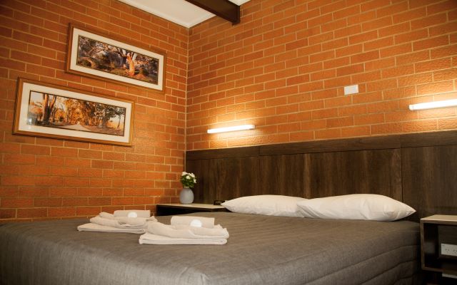 Standard Queen Room in Angaston, Barossa Valley