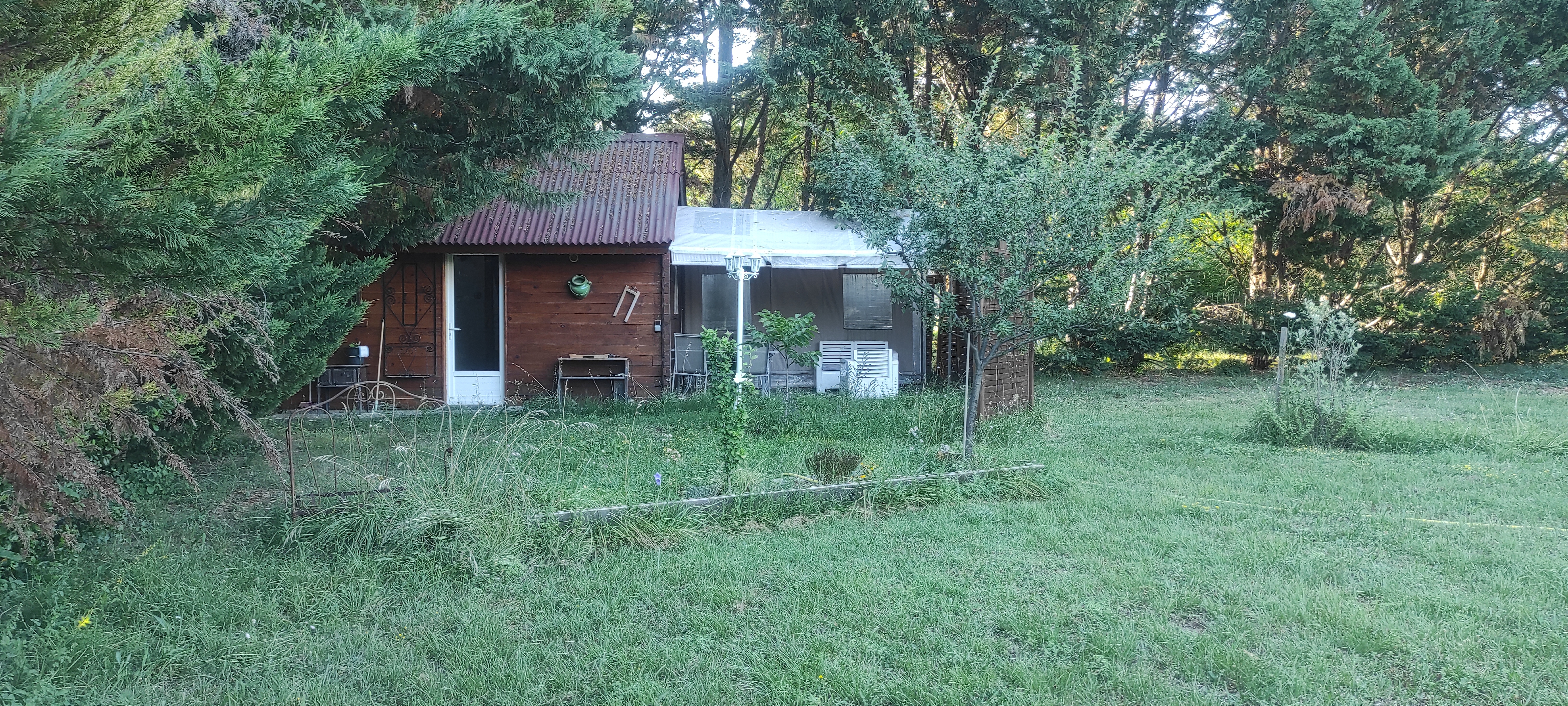 Small Provencal cabin all comfortably