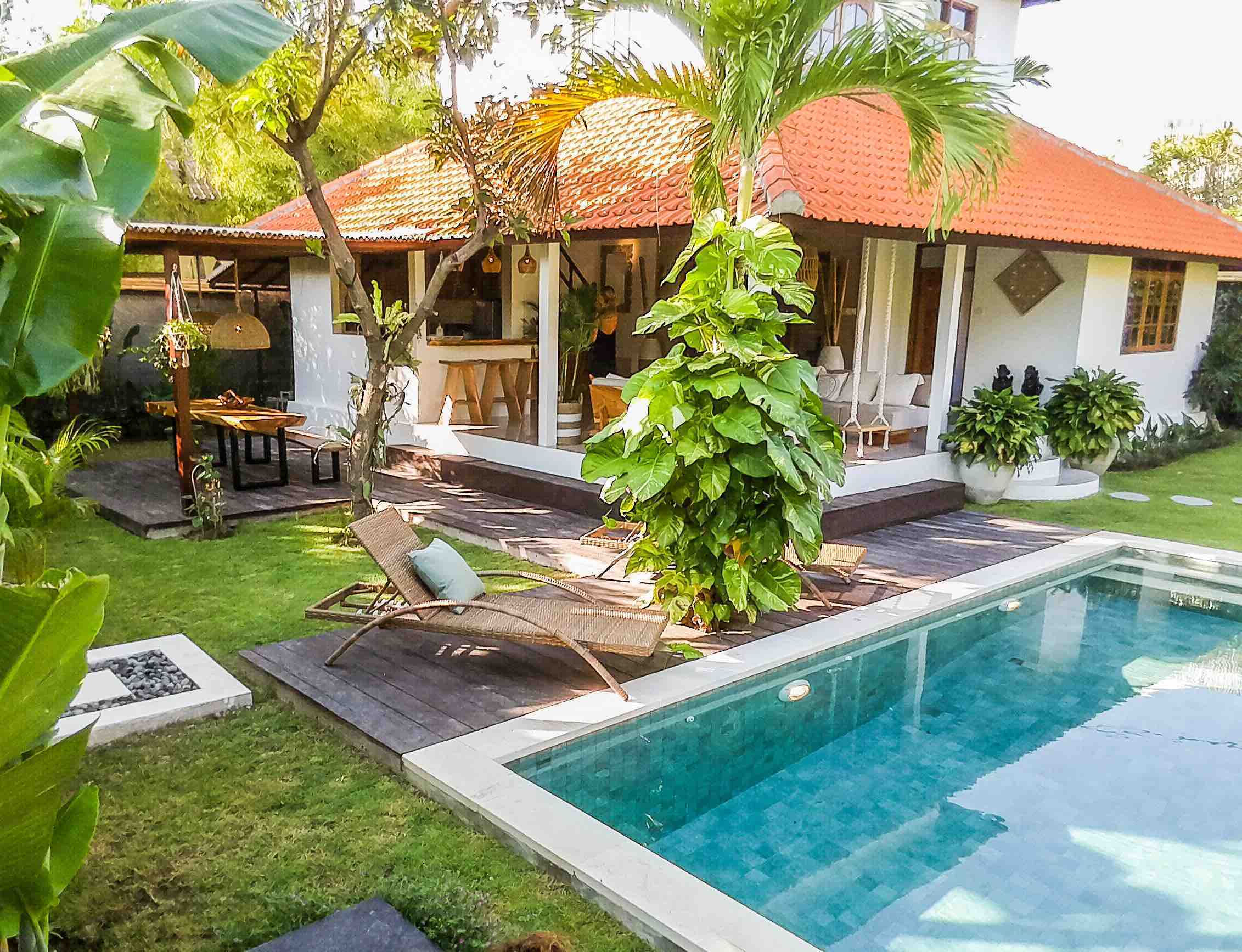 Amazing villa huge garden, good location & parking Villas for Rent in