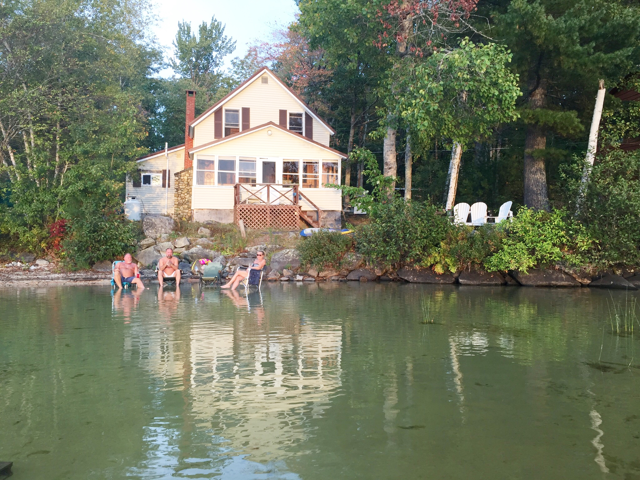 Charming waterfront camp with Stunning views! Cabins for Rent in