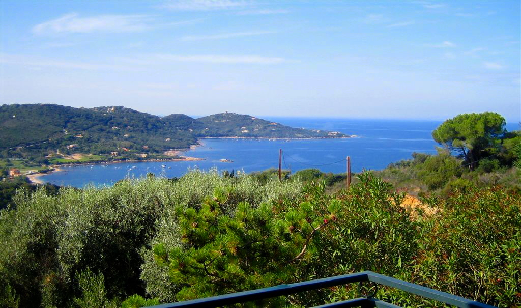 House on the south shore of the Gulf of Ajaccio.