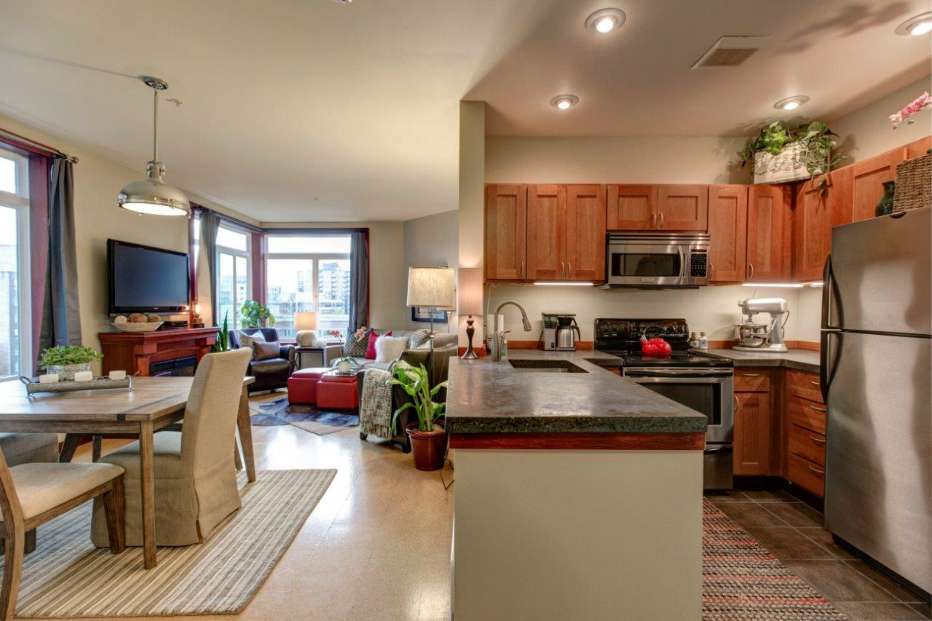 Beautiful Spacious Home in Belltown!