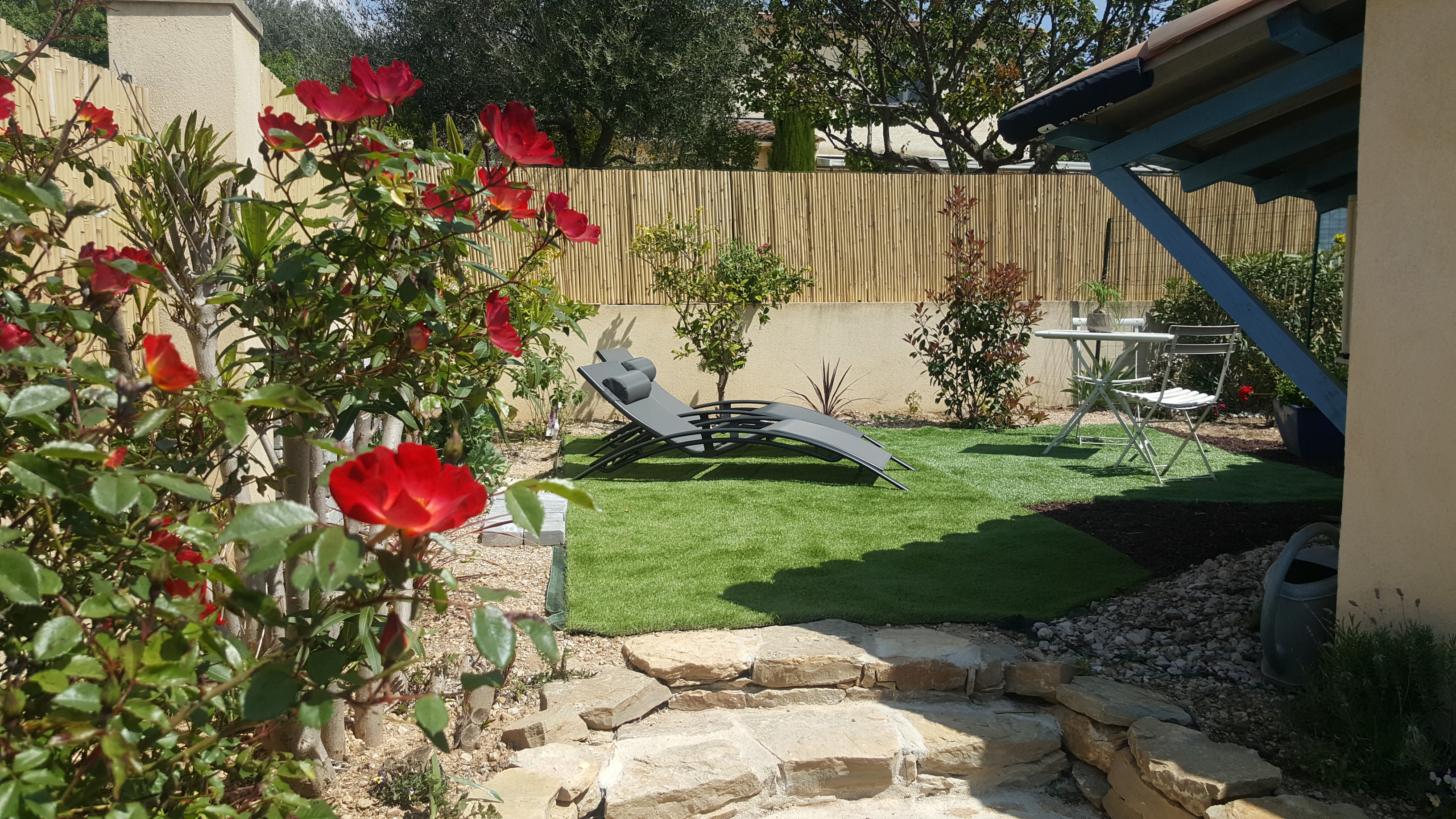 independent studio with garden/air conditioning