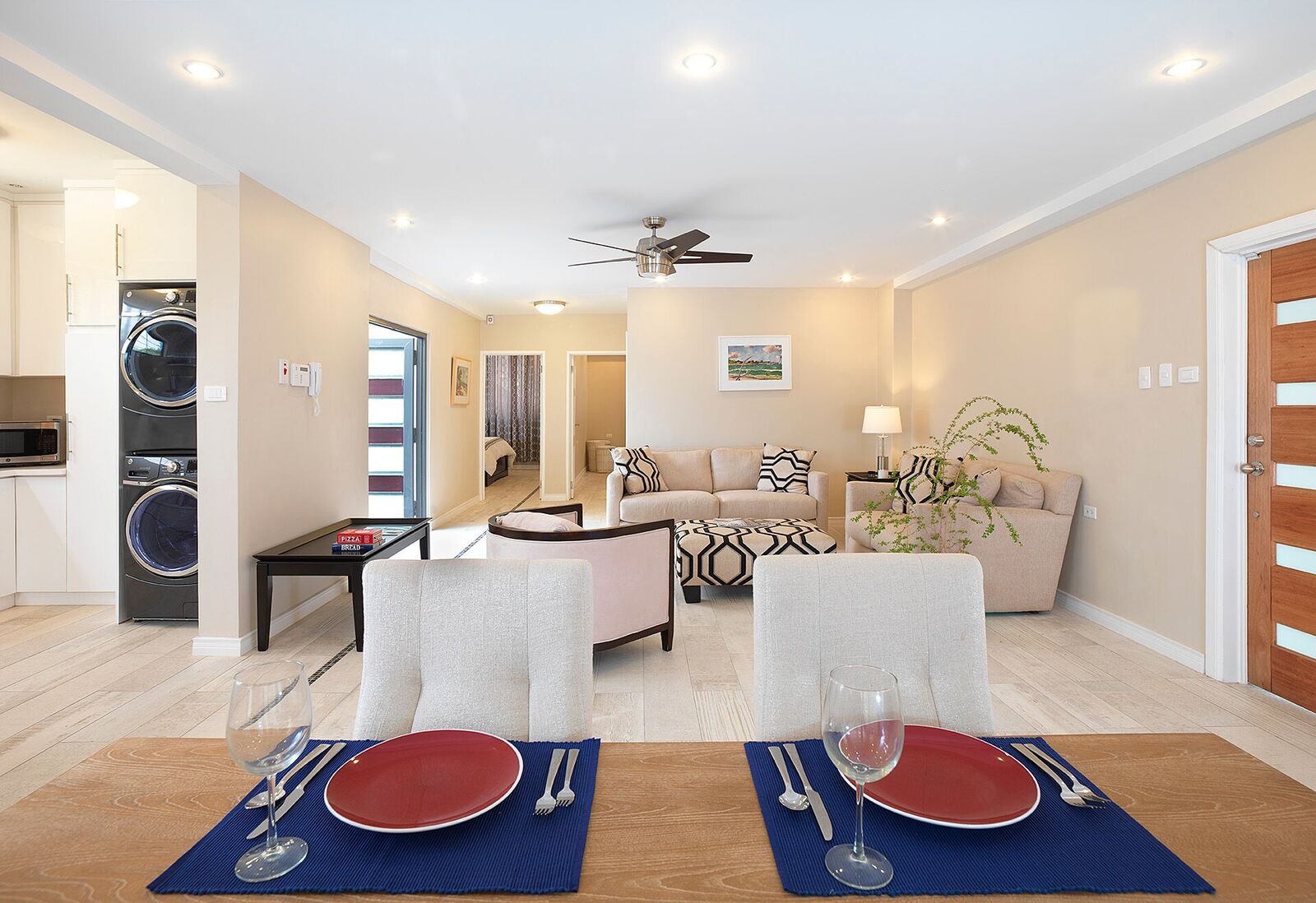 Modern safe 2BED - gated,pool,kitchen,WiFi,Netflix