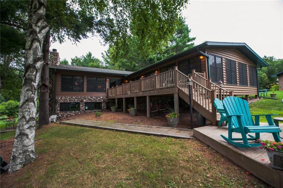 Eagle Bay Lodge on Long Lake 6 bedrooms, 14 beds Houses for Rent in