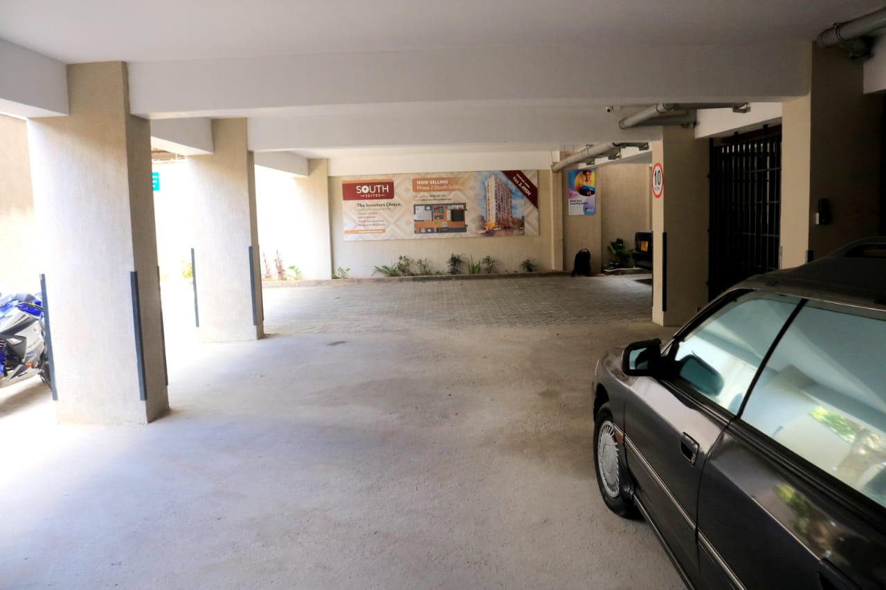 A well tastefully furnished,elegant modern studio. Apartments for