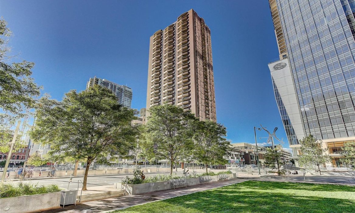 Fully furnished - Urban Living - Brooks Tower 6D