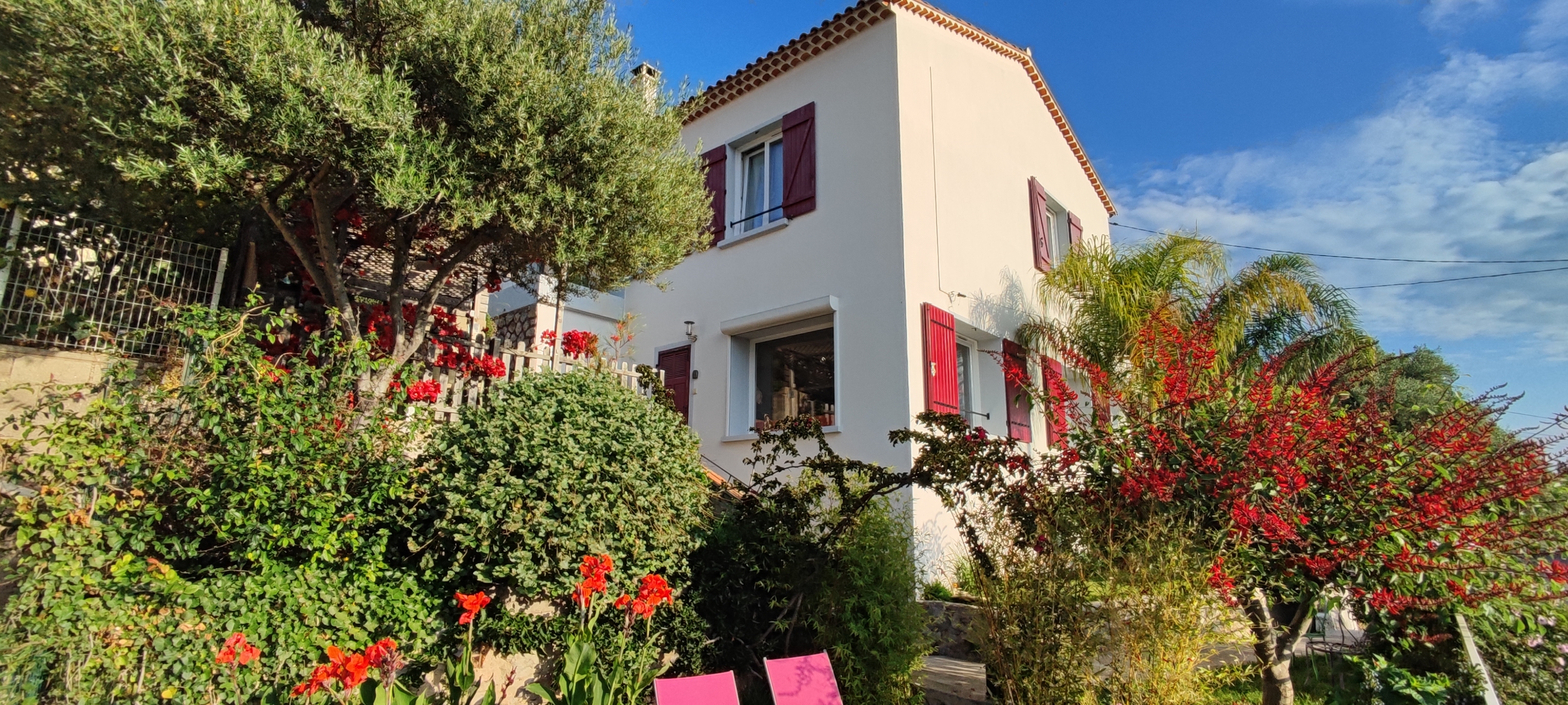 Villa with splendid sea view 3 minutes from the beaches