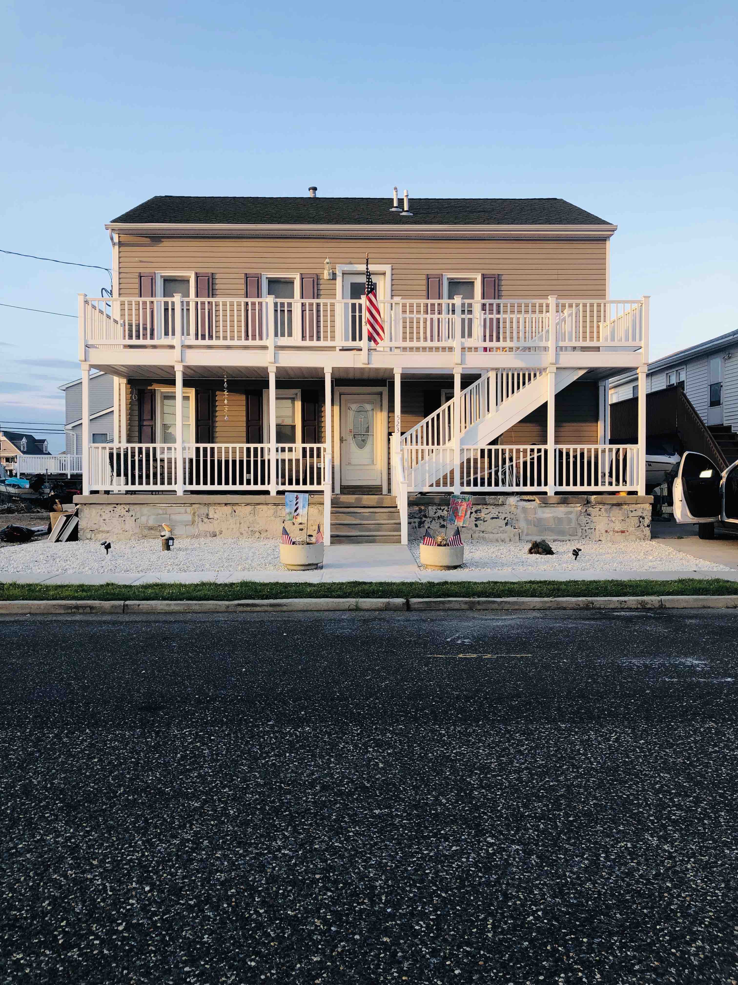 West wildwood bayside 1st floor duplex! Guesthouses for Rent in West
