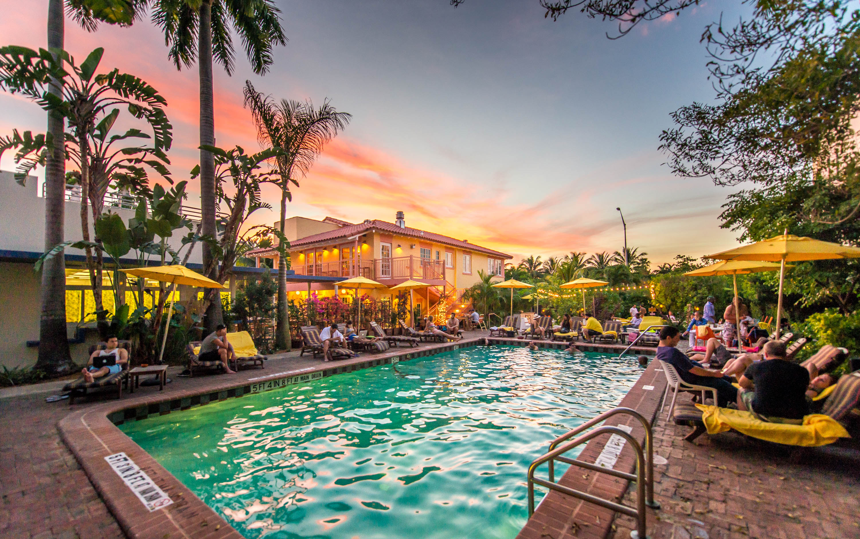 Shared Female Bunk Miami Beach Boutique Hotels For In Shared Female Bunk Miami Beach
