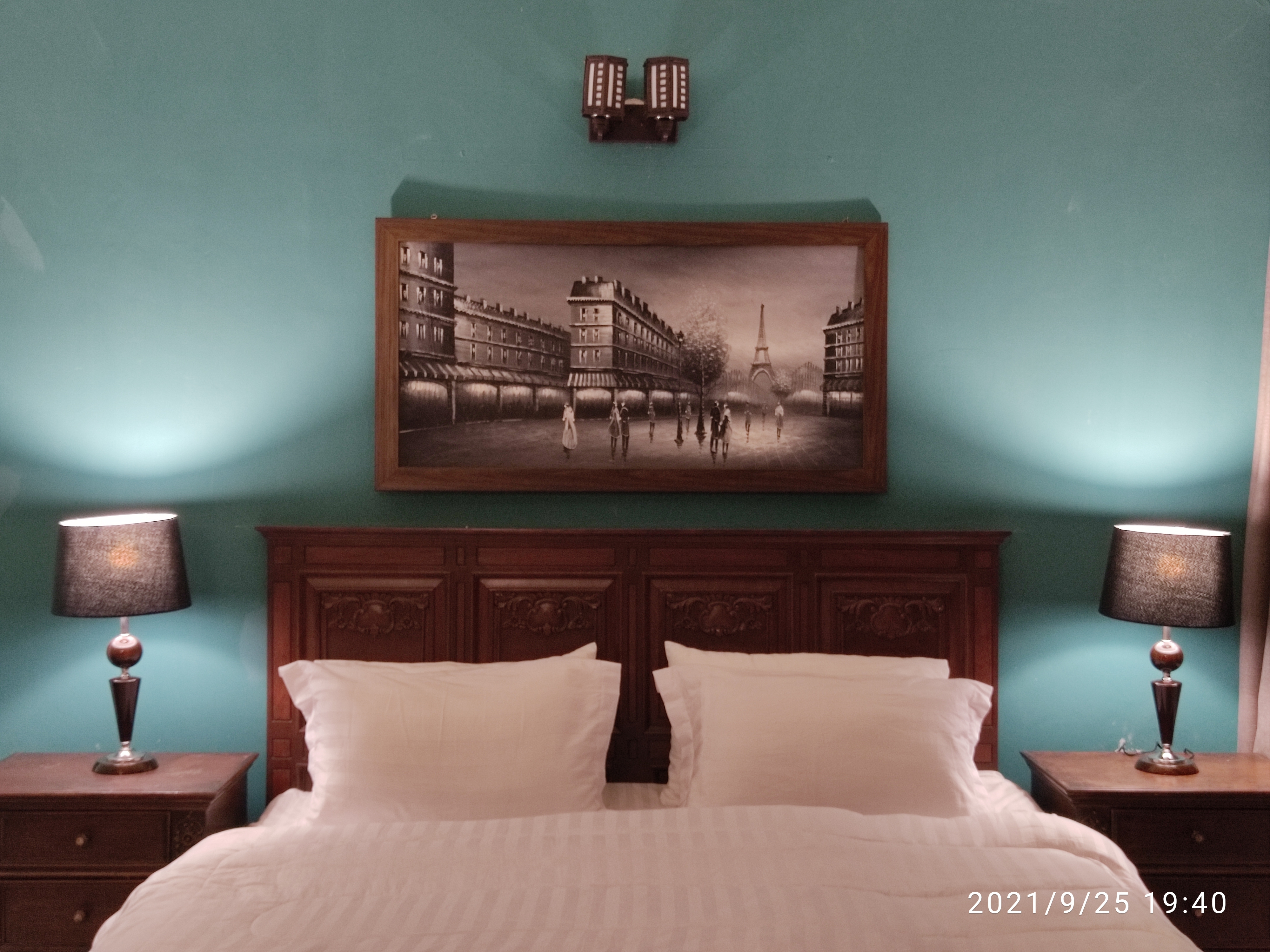 The Teal House - Artsy, Cozy, Comfy 3-bed vacation home with Free Parking on premises