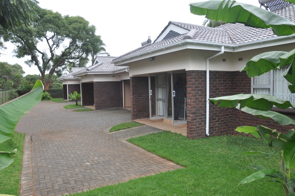 The PRIMROSE MEWS Riggs Apartment Guesthouses for Rent in Harare