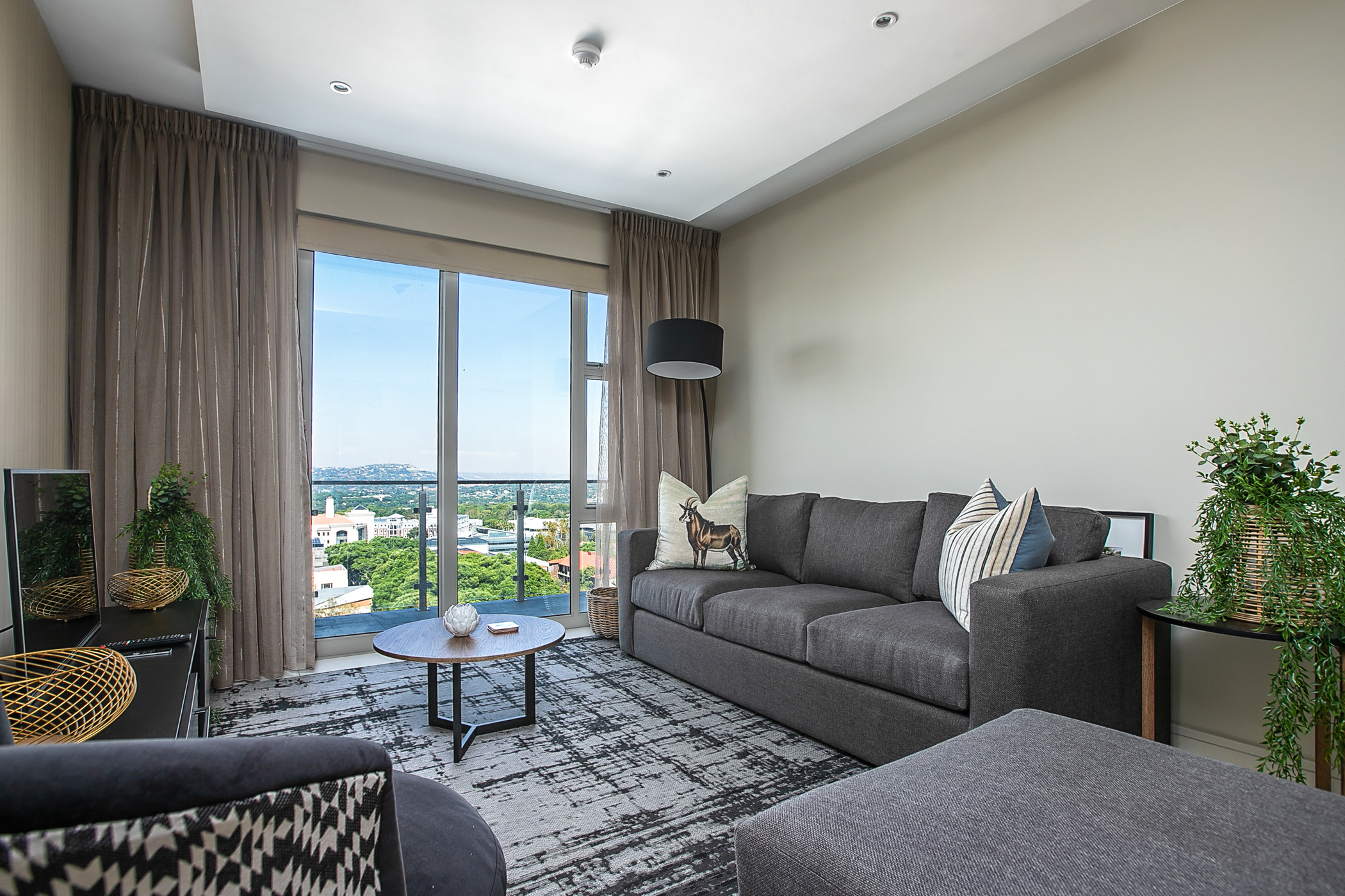 Beautiful Executive Apartment Rosebank Apartments for Rent in Johannesburg, Gauteng, South