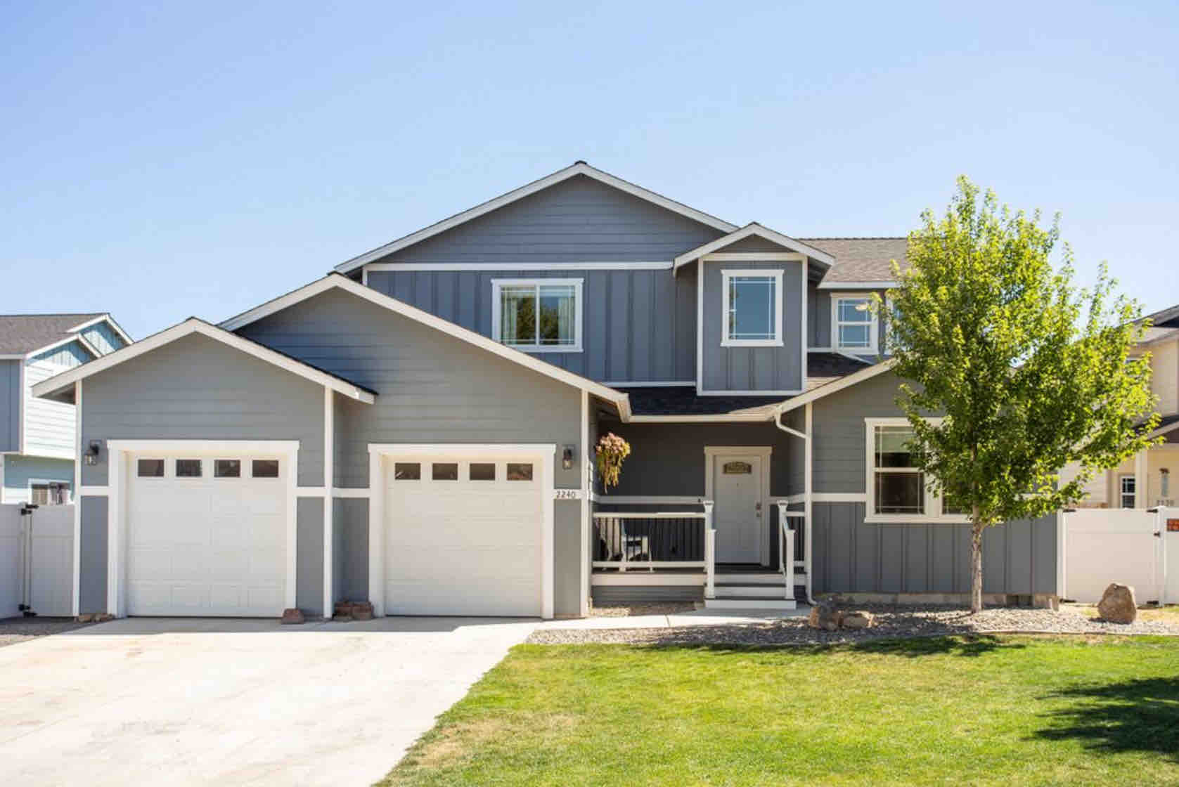 Spacious, family getaway full of entertainment! Houses for Rent in