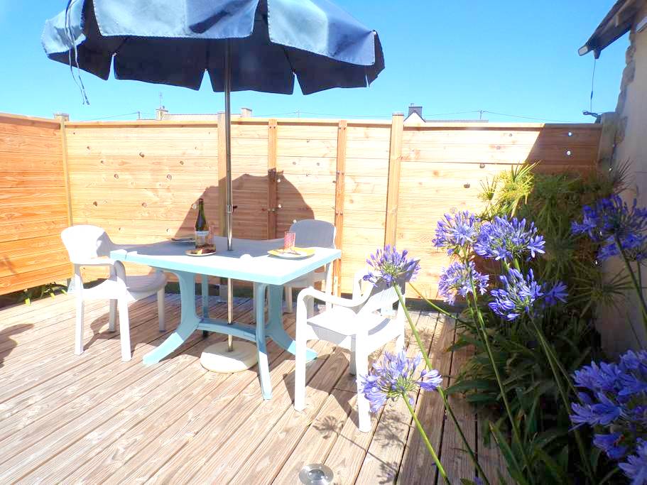 43m2 house 300m from the beach.