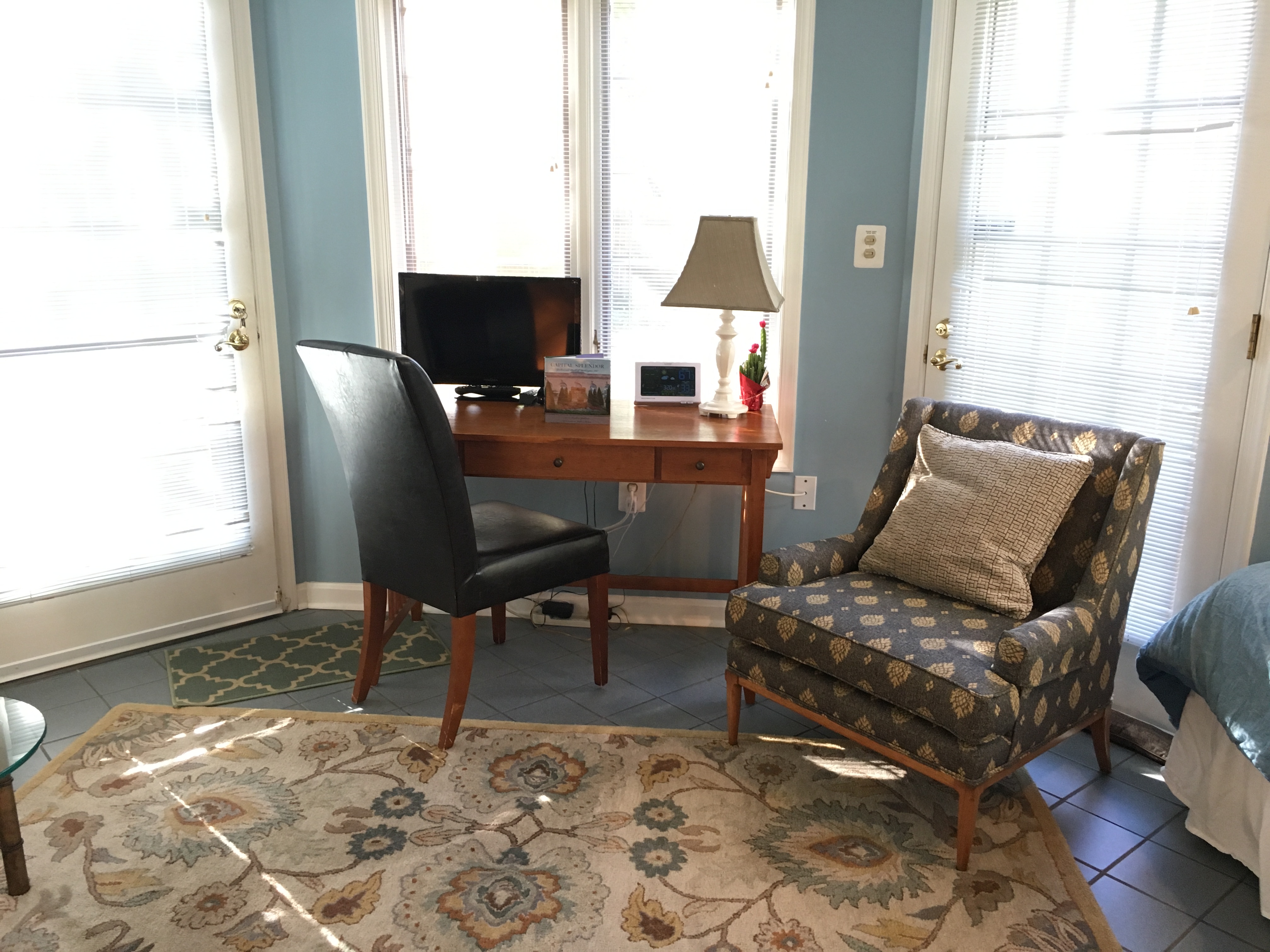 Lovely guest suite in a quiet but closein neighborhood Guest suites