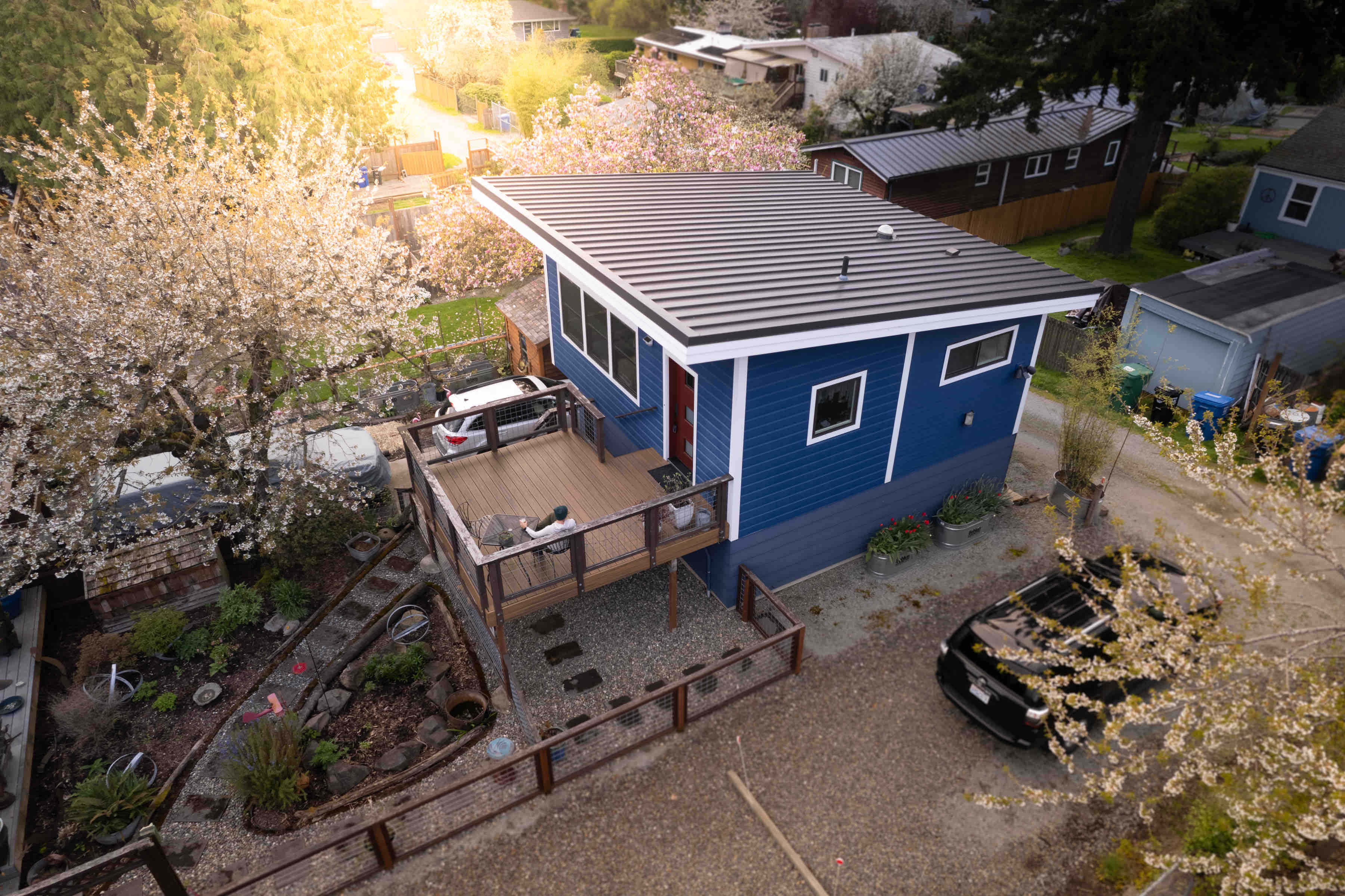 Private Backyard Studio with off-street parking