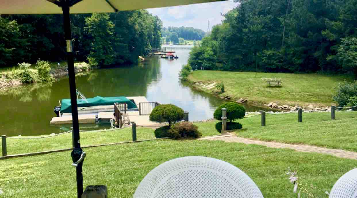 Paradise Cove on Lake Norman, 5.5 Acres Houses for Rent in Troutman