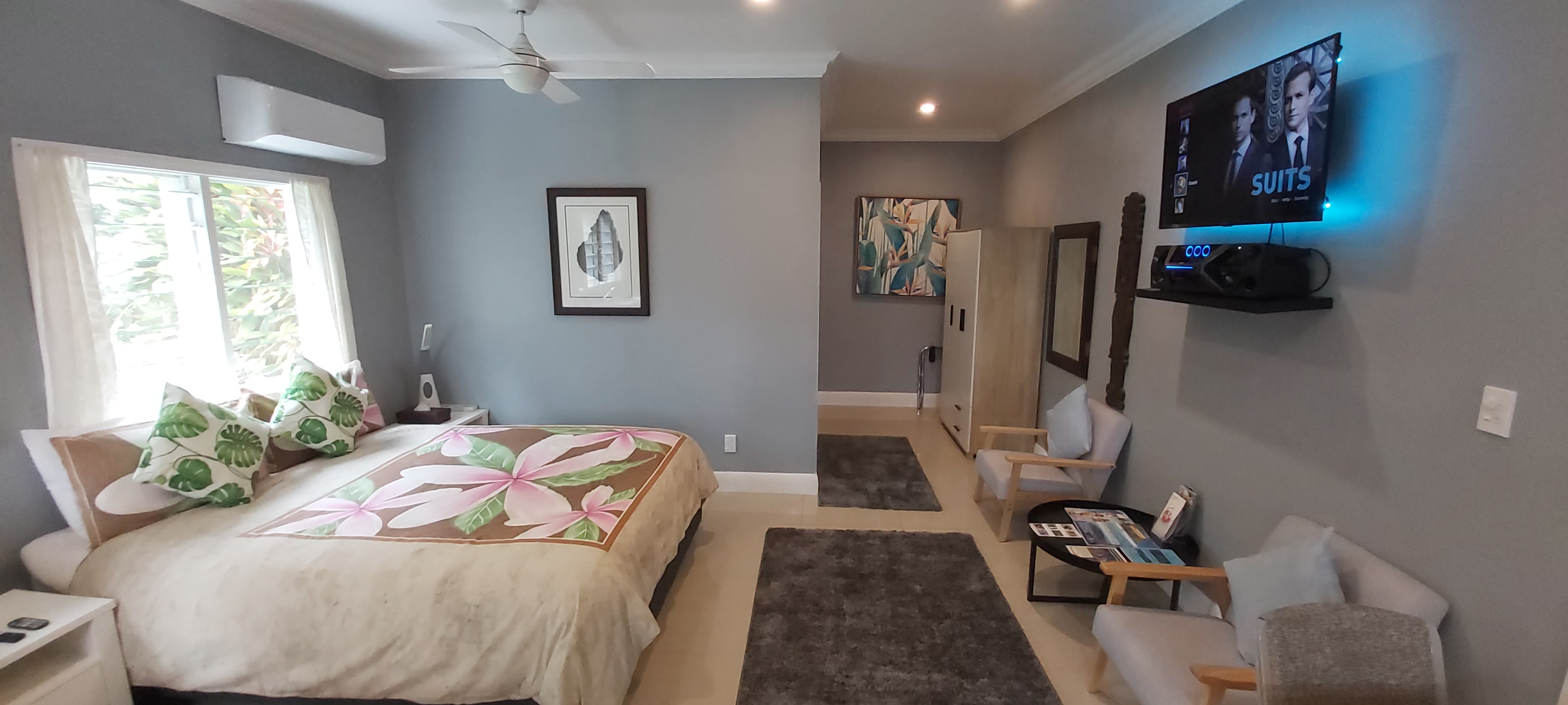 Modern Air conditioned with Free Wi-Fi and Netflix