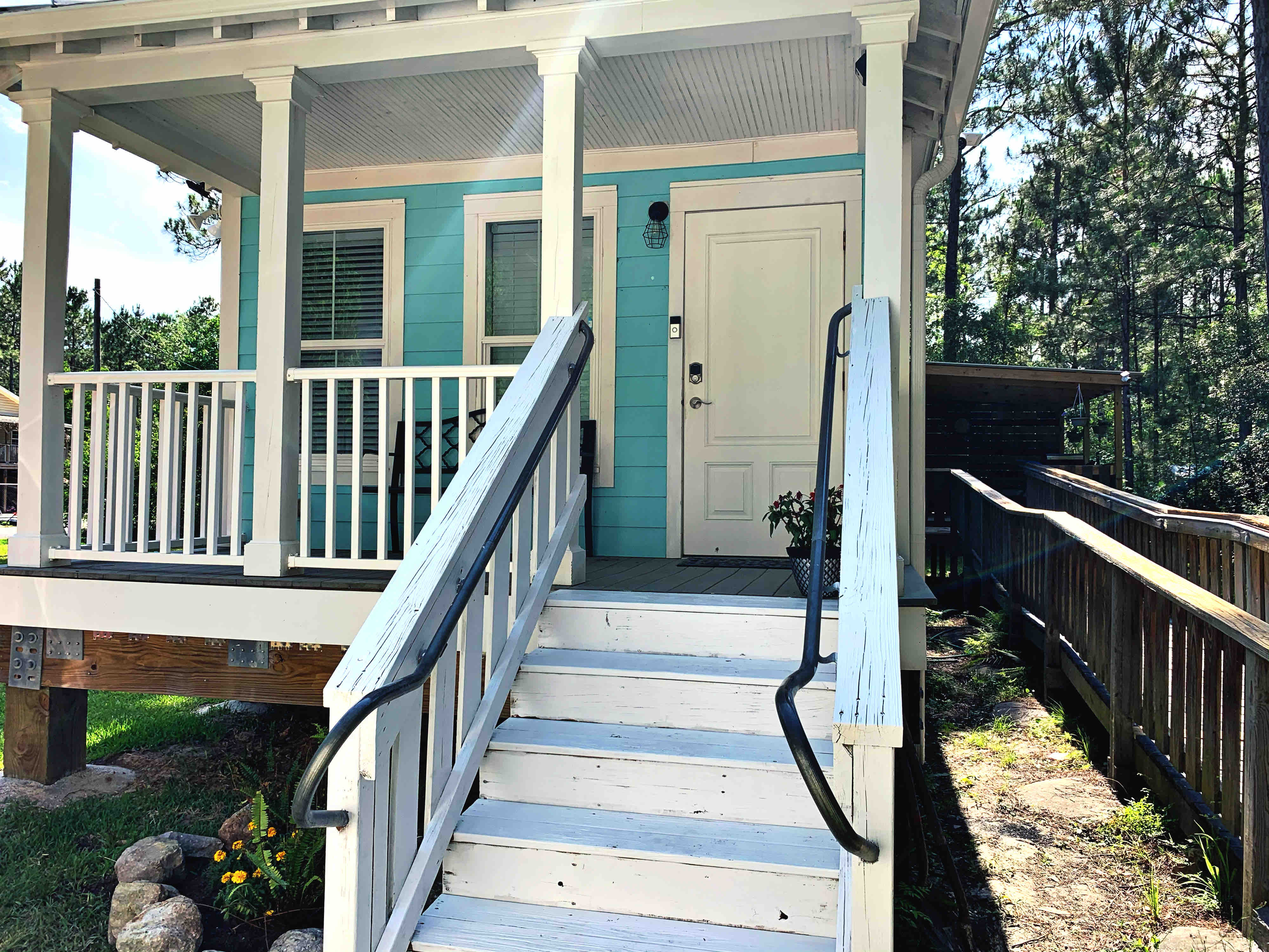 Posh 2br Bungalow! Handicap accessible Bungalows for Rent in Bay St