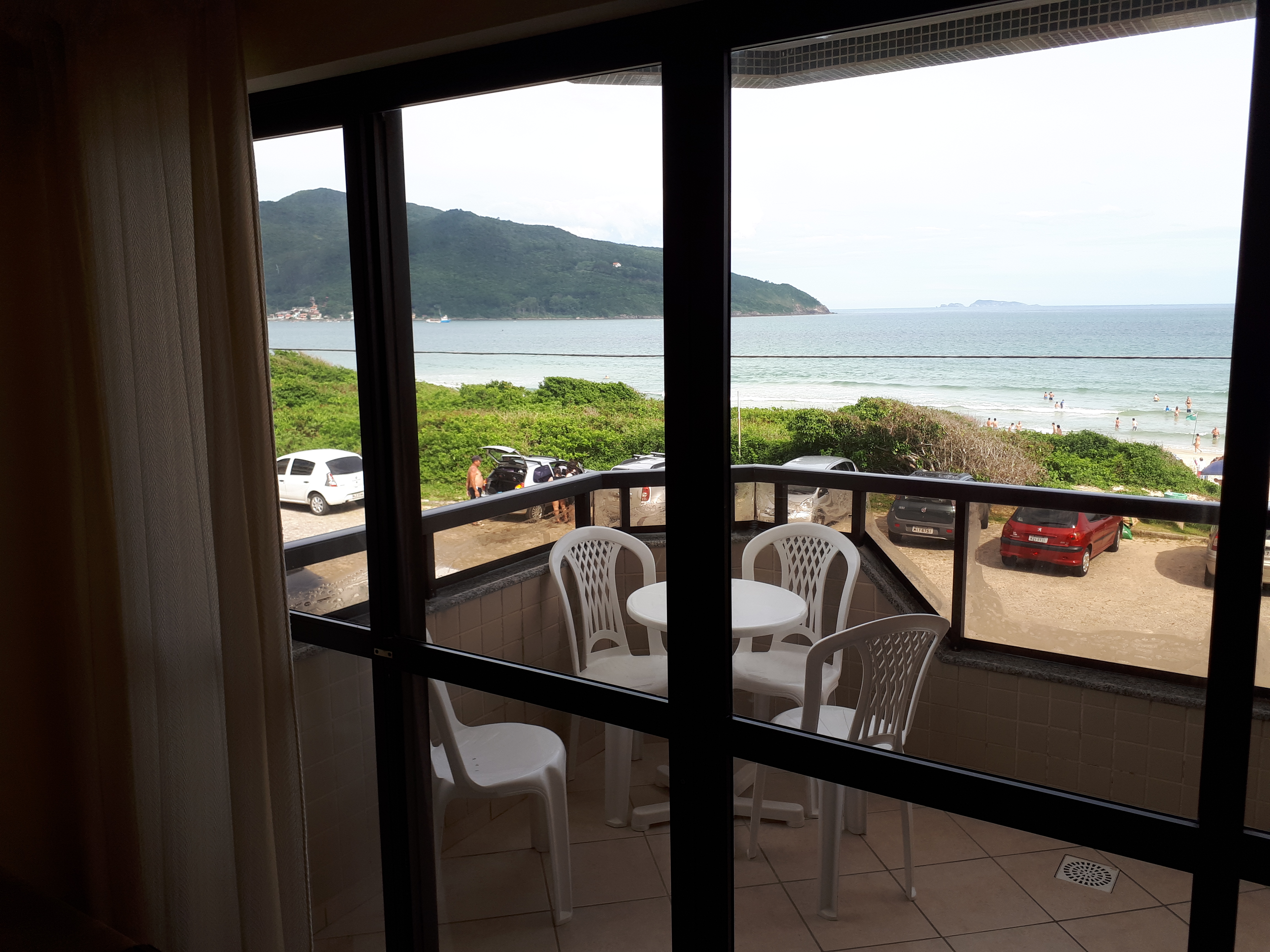 Seafront Apartment at Praia dos Açores
