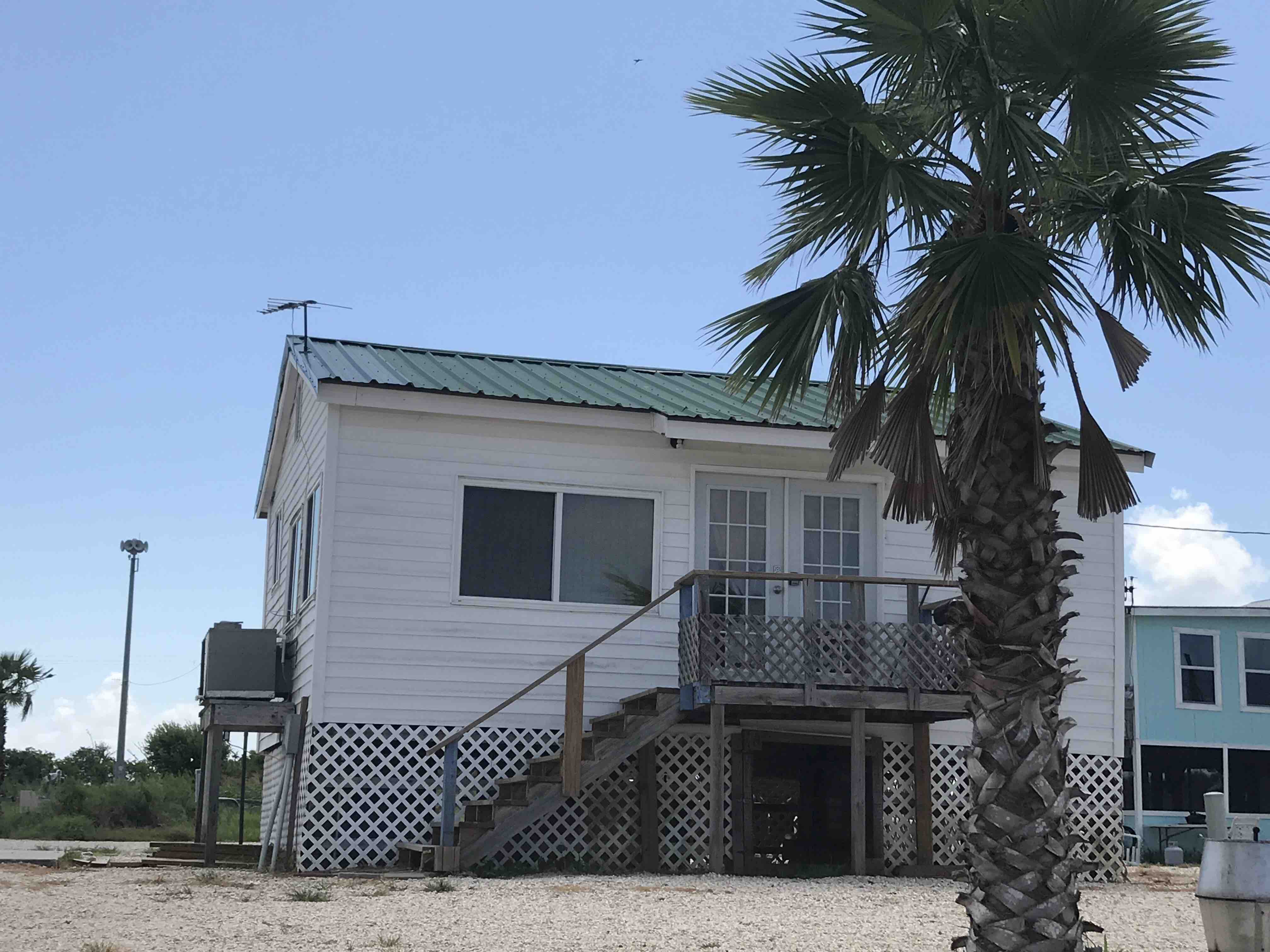 The "Nothing Fancy" River House Cabins for Rent in Matagorda, Texas