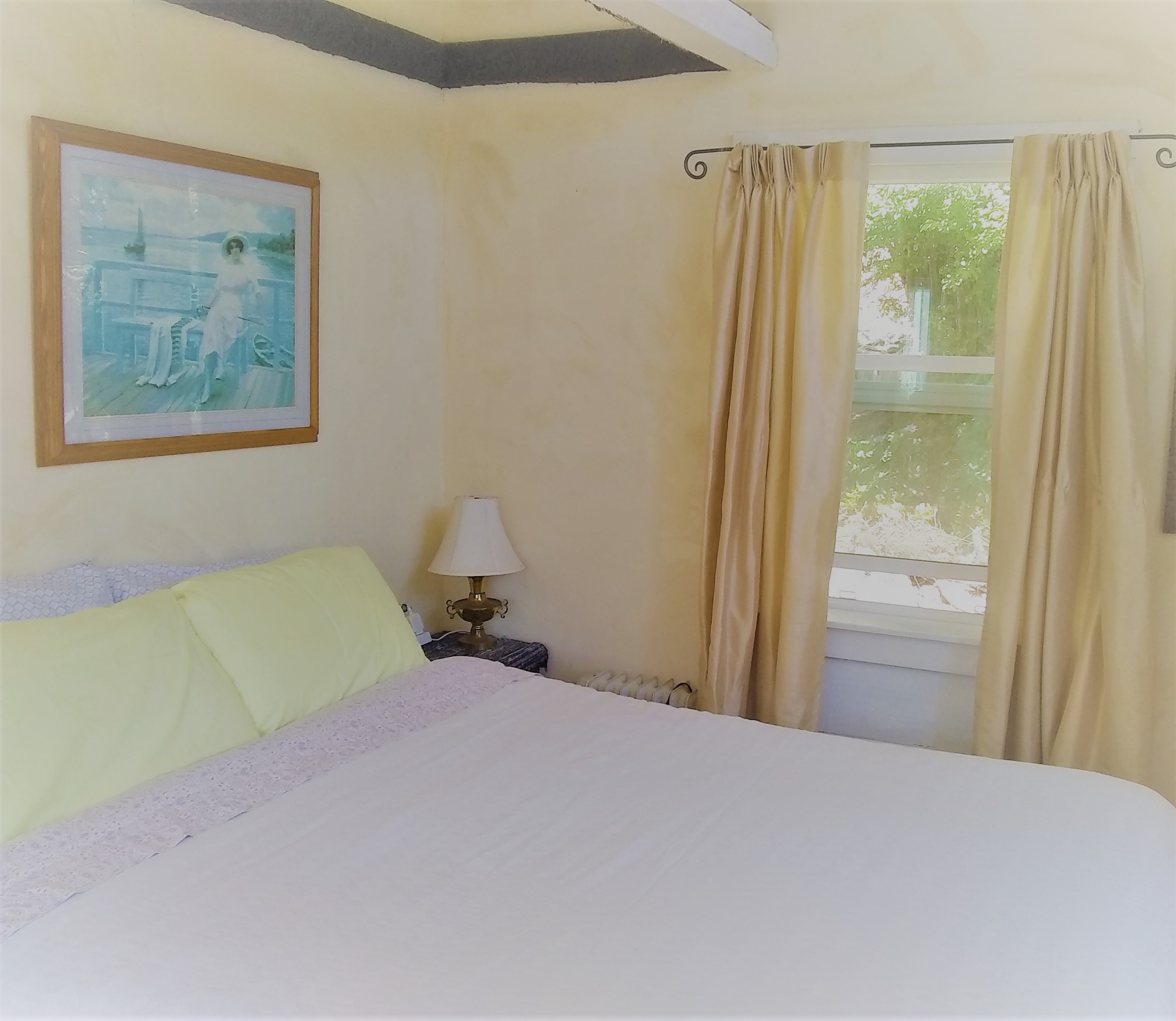 Dog Friendly Back Studio w/ Private Patio