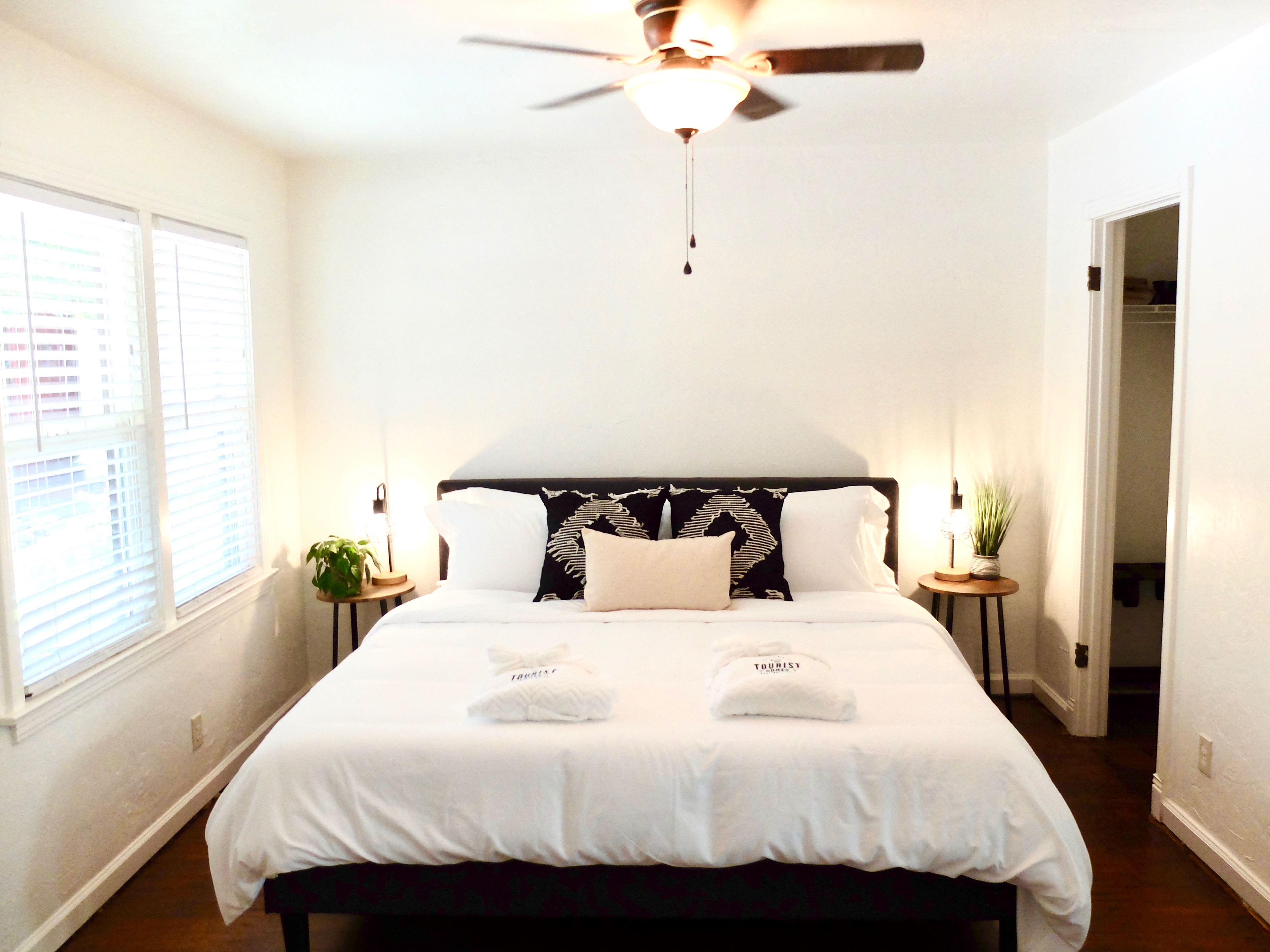 #6 Cozy 1938 Boho Bungalow ON historic MainStreet!