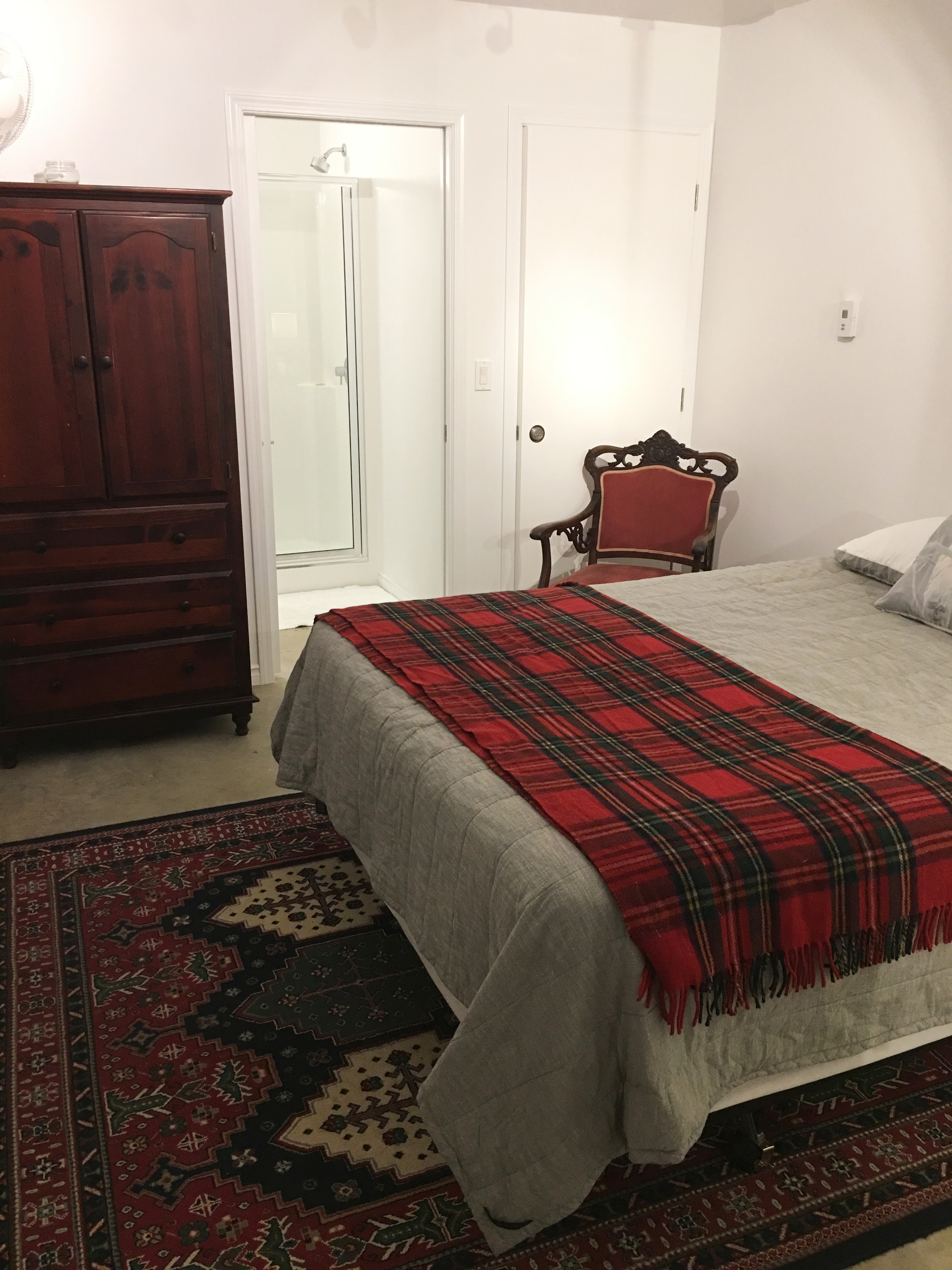 Bachelor Suite in Strathcona