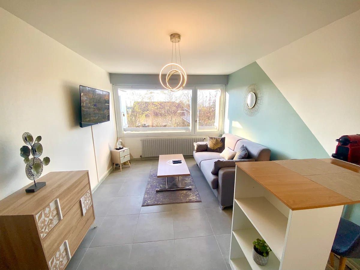 Cosy appartement - Free parking - Geneva border