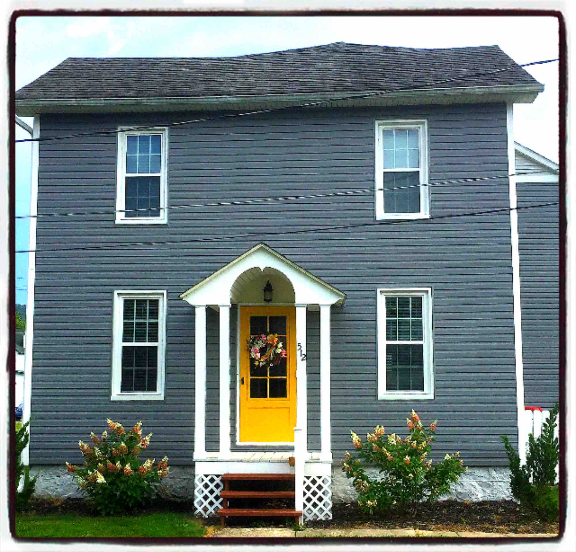 house on the hill ロンパース（Ballet） 70 Grandma's Corner. Early 1900's restored home. - Houses for