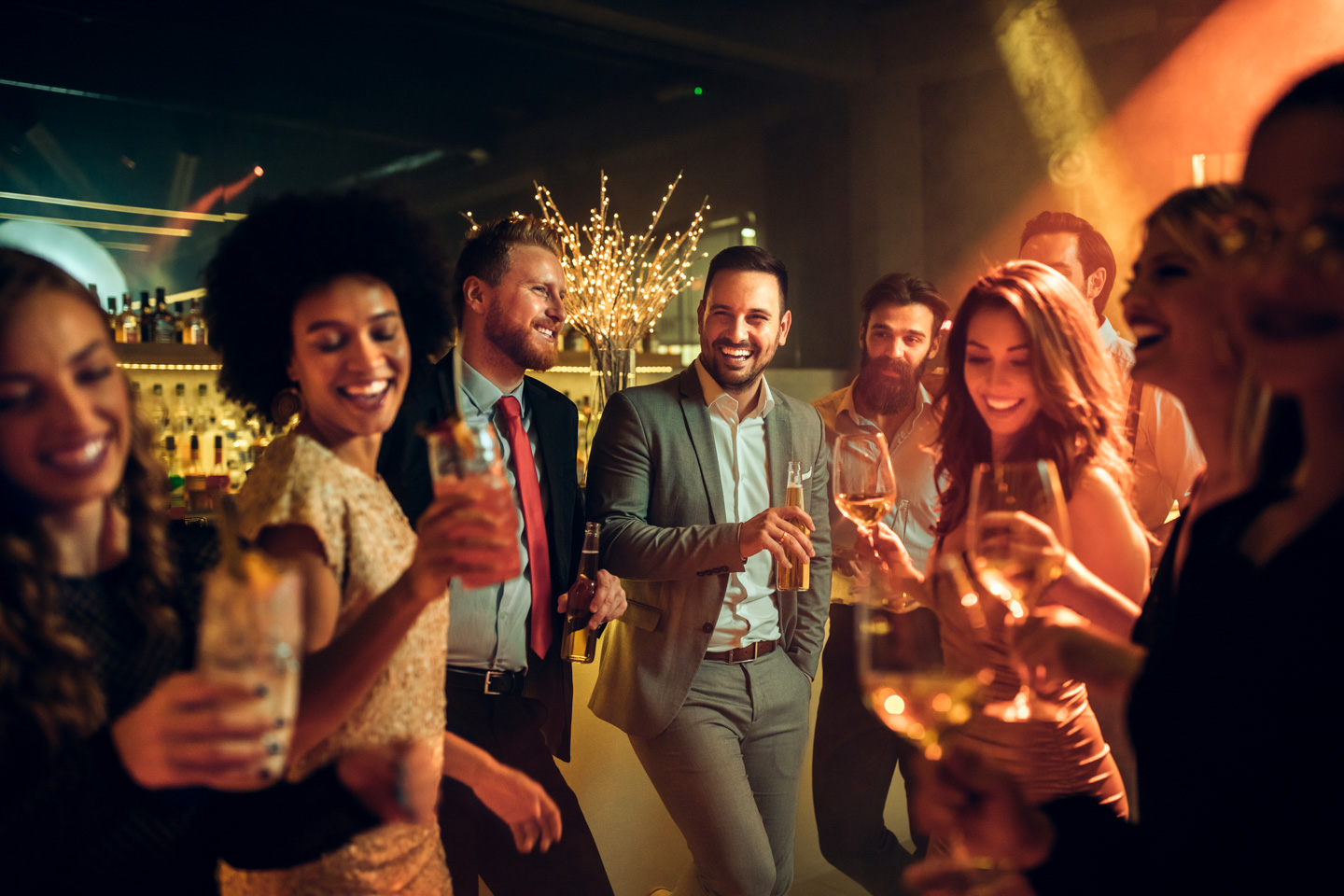 Корпоратив картинки. Noisy party. Отмечаем новый год. How many people at the party. How many people at the party.