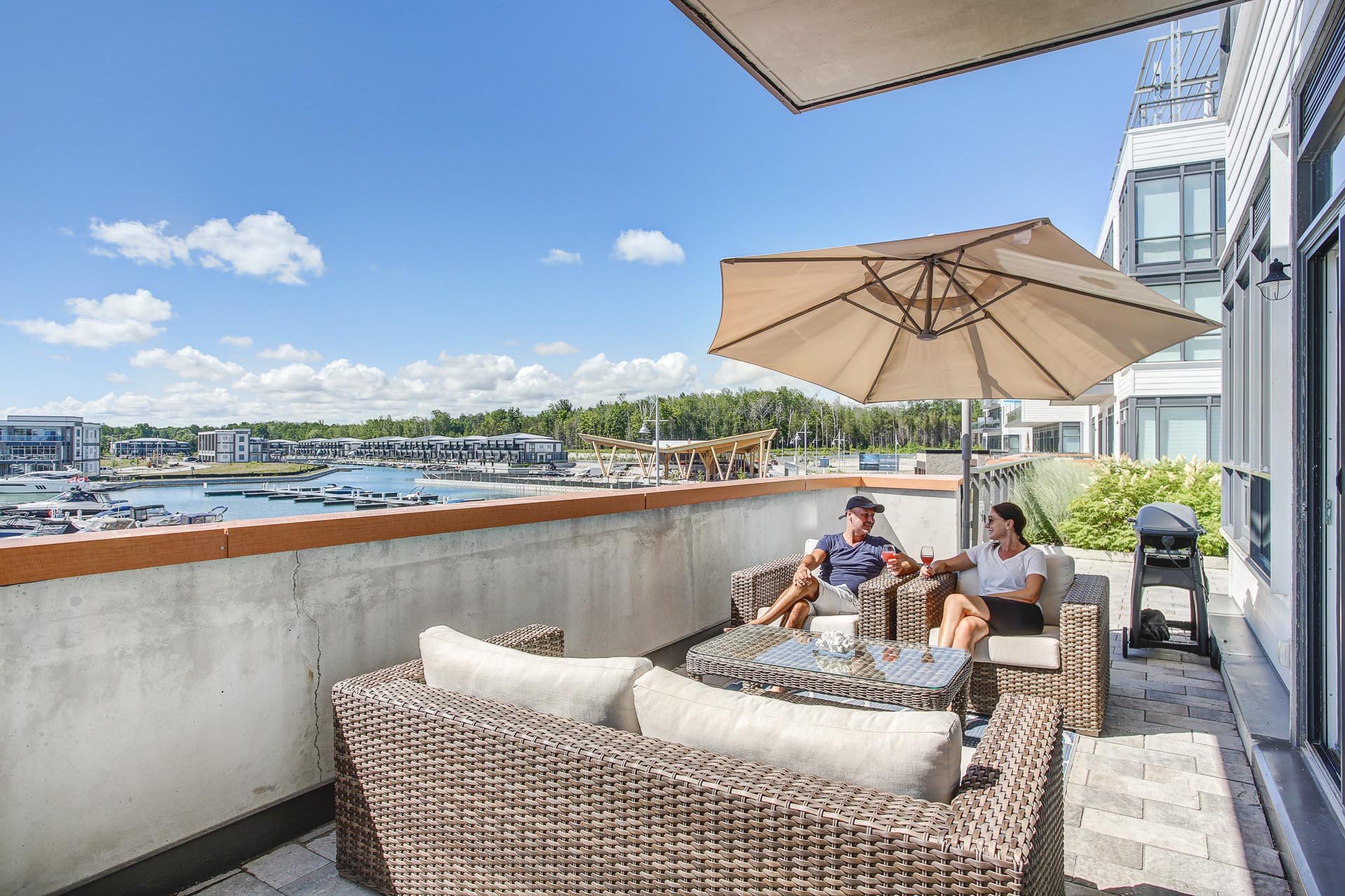 Friday Harbour Lux Boardwalk Unit With 1 mln View! Condominiums for