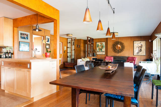 Sunny 3/br Home nestled in the trees in Montclair, Oakland