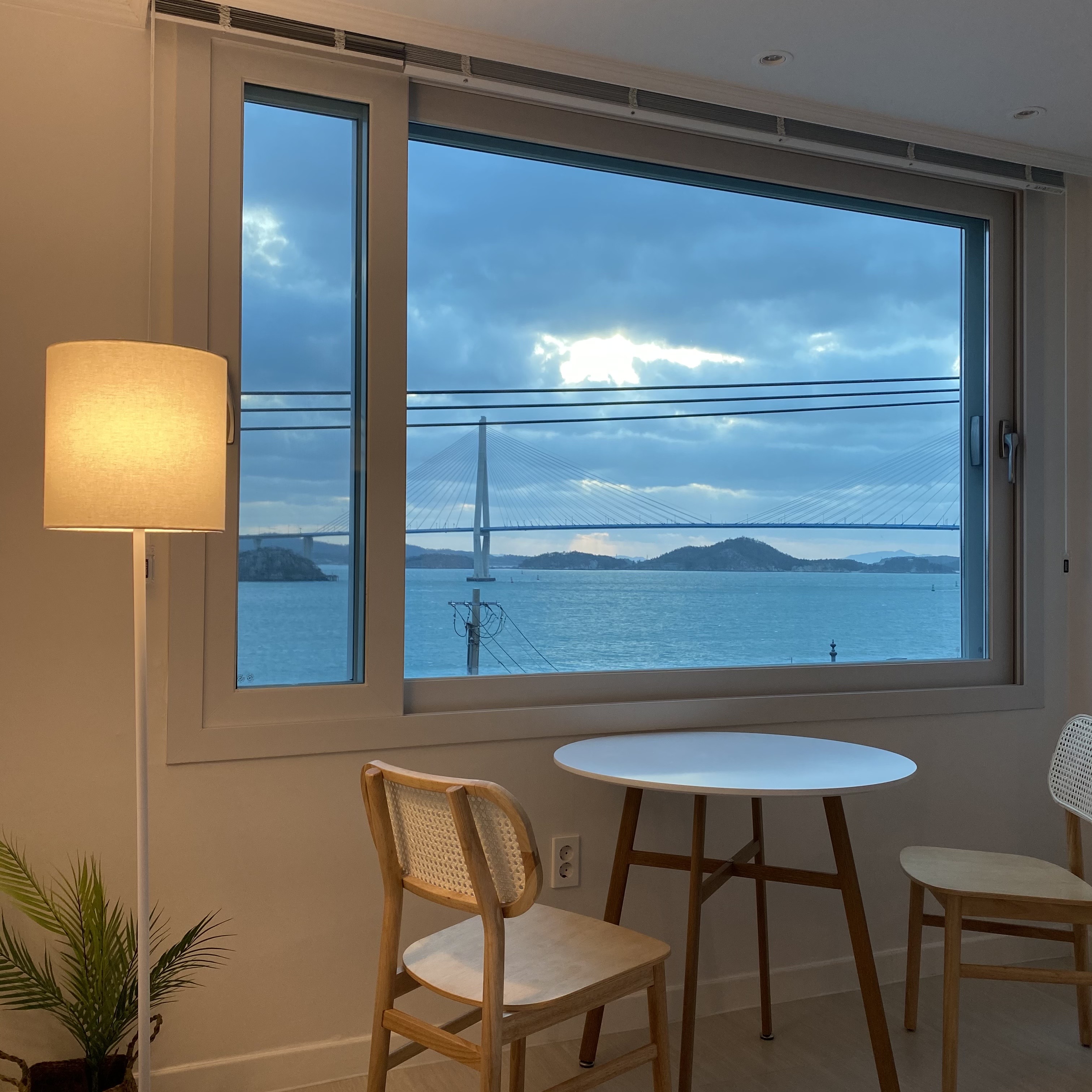 * Ocean View * Room 401 with a view of Mokpo Bridge