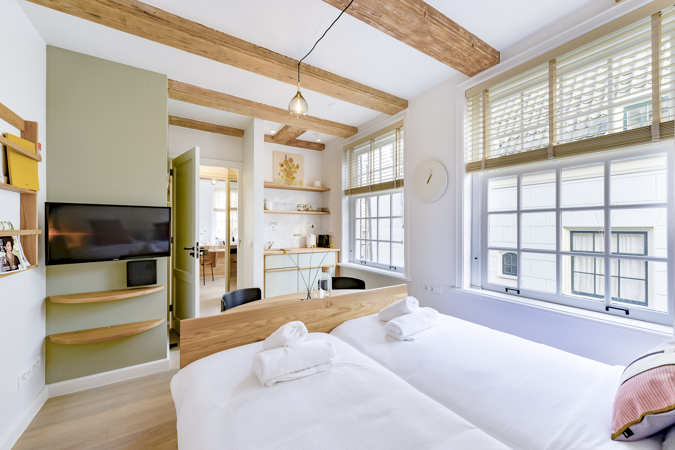 Bed&Bloom 99 โ Amsterdam stay