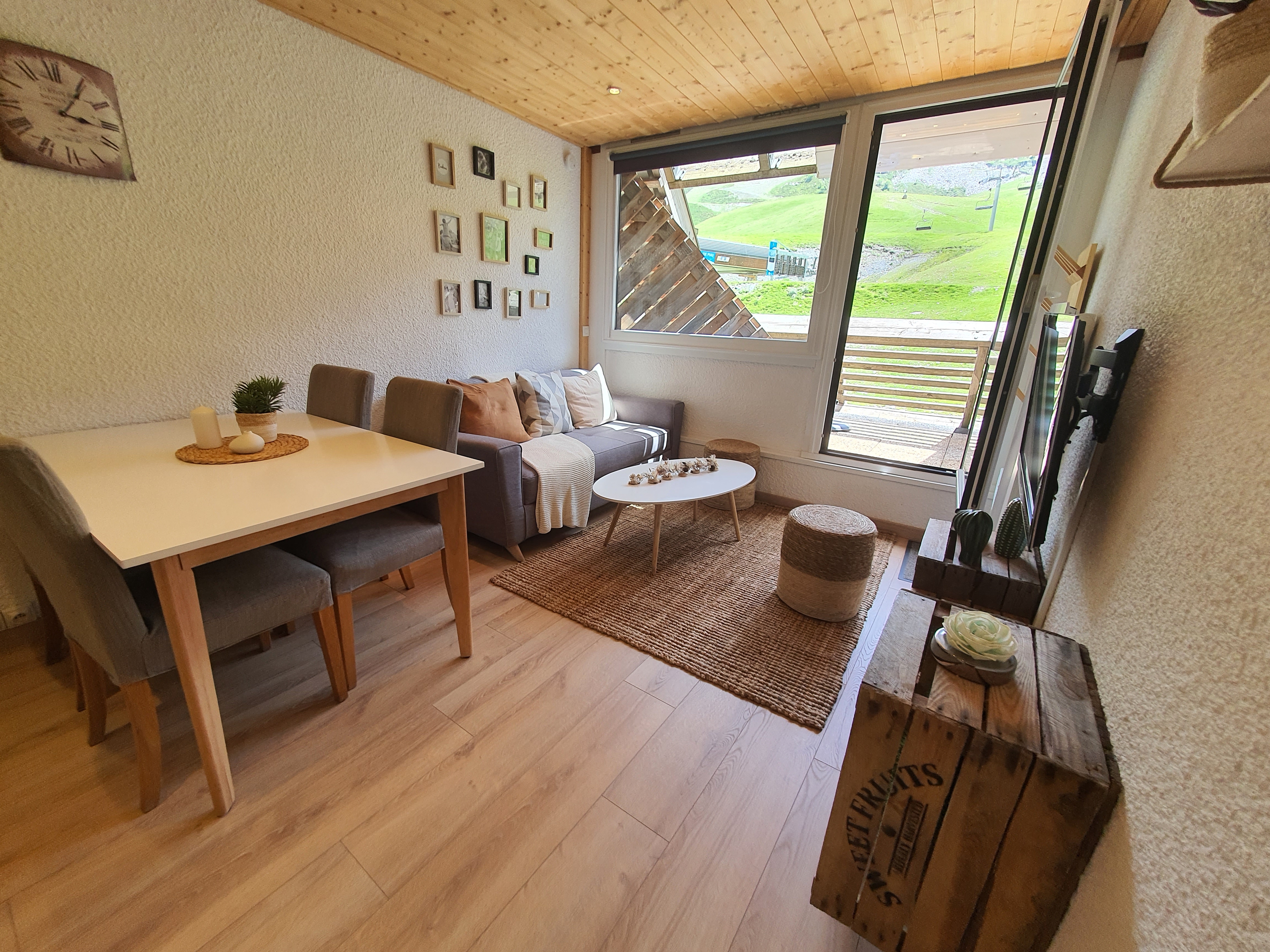 42 M² THROUGH APT WITH 2 SEPARATE BEDROOMS