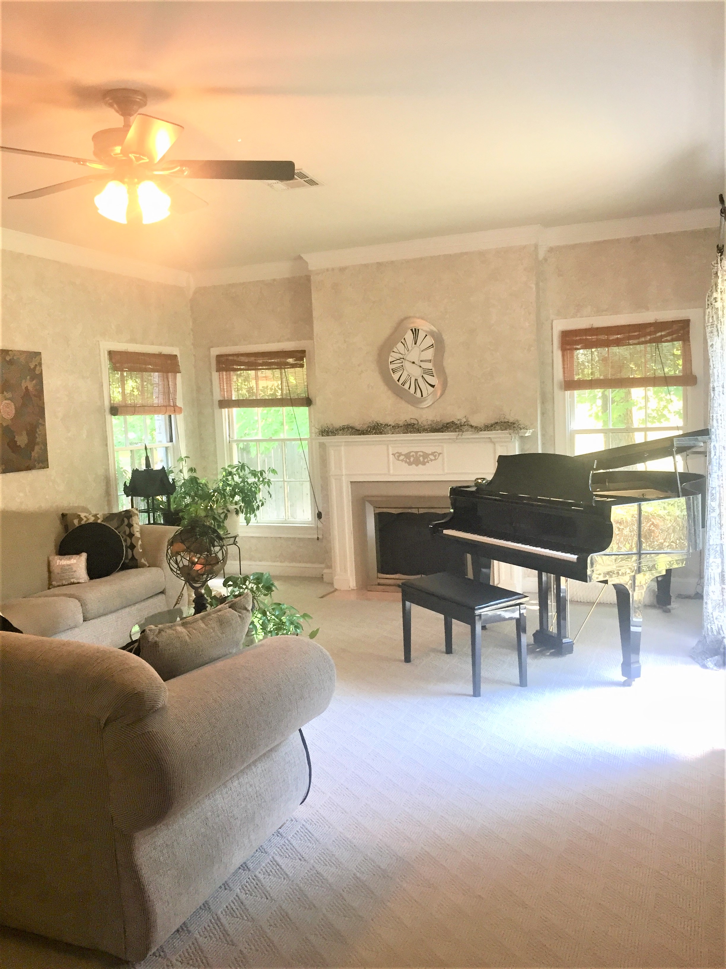 Airbnb 2024 grand piano