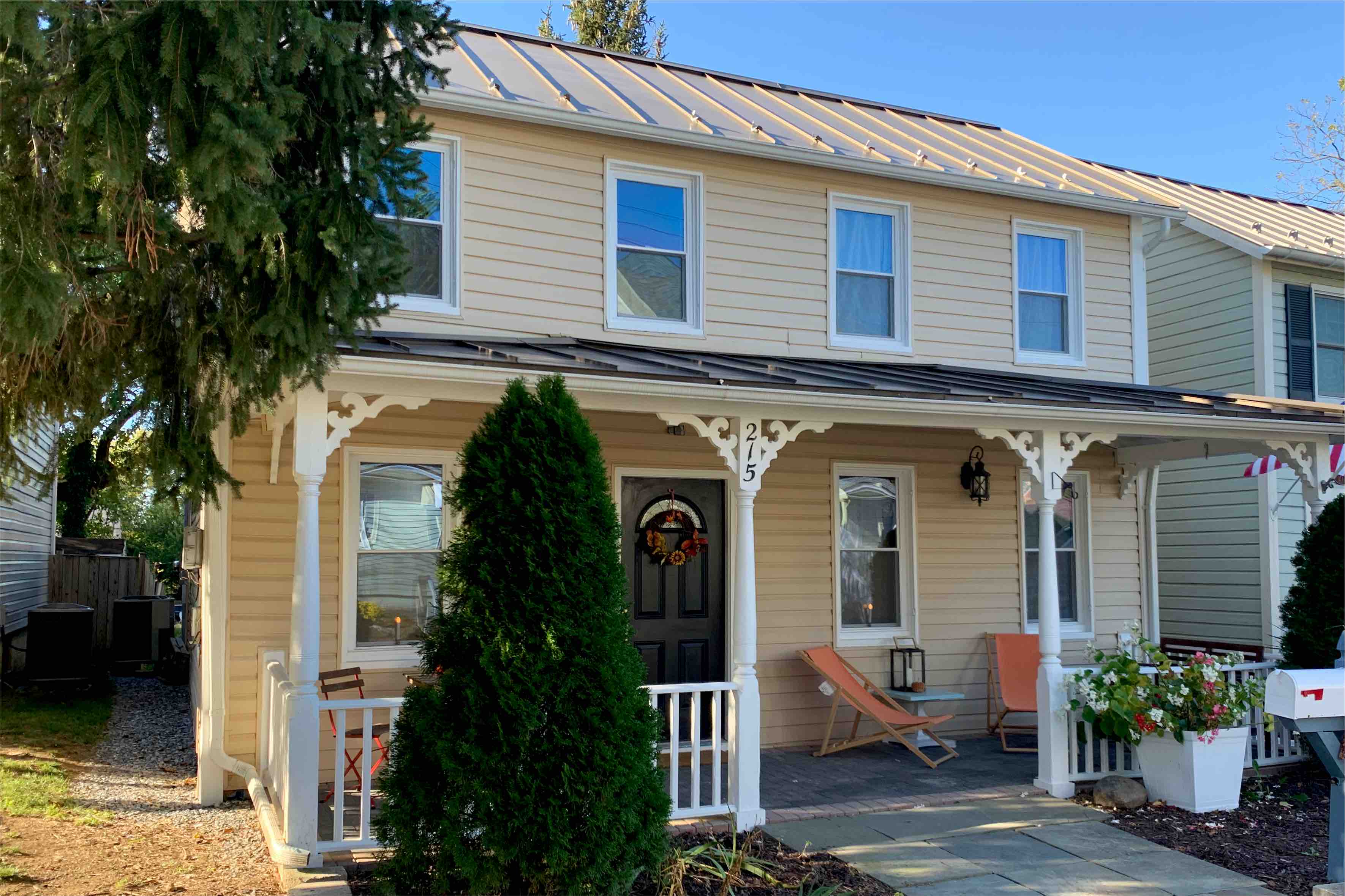 Vinegar Hill Cottage in historic downtown Leesburg