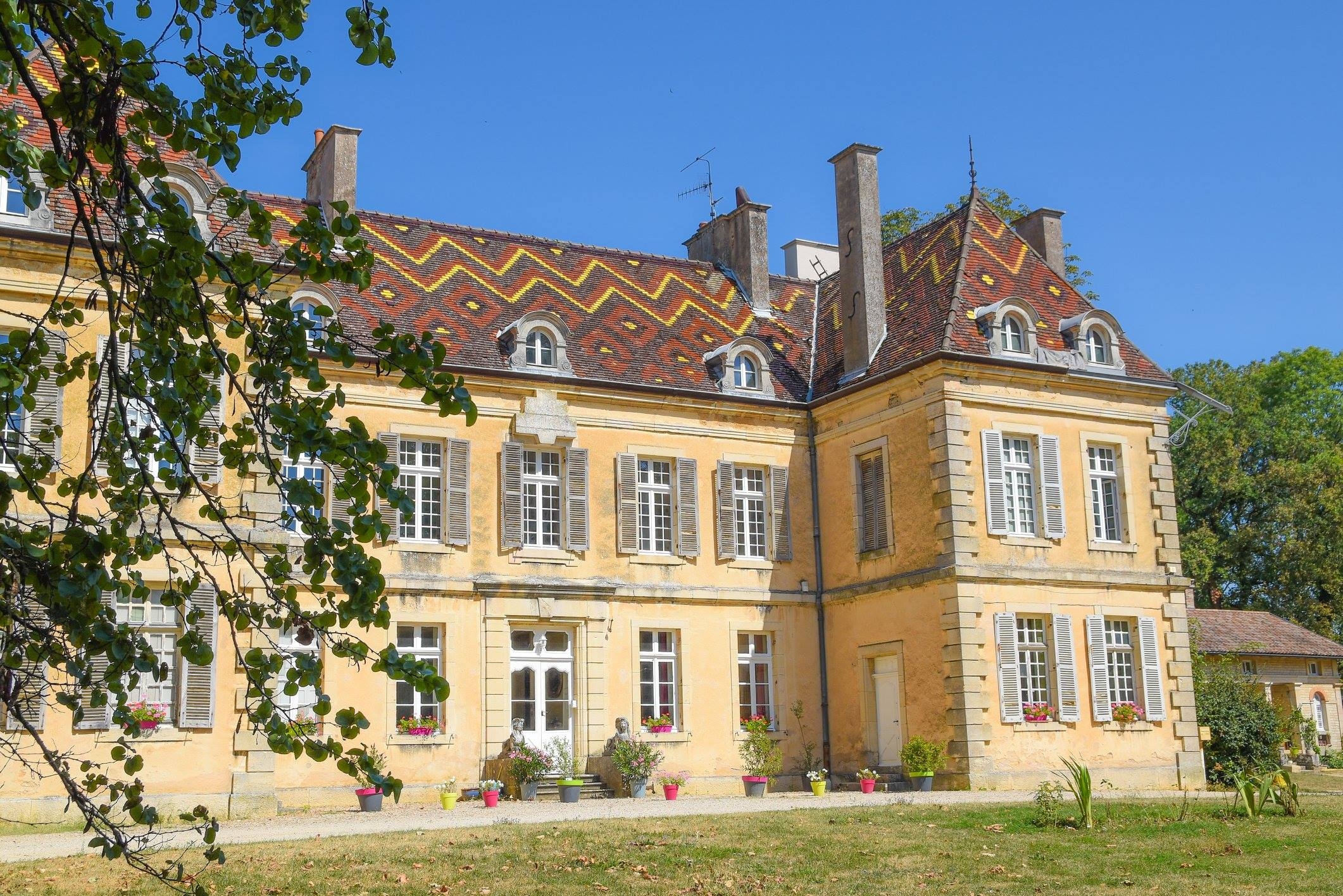 Joli studio dans un château proche Dijon, vignes - Gîtes à la ferme à ...
